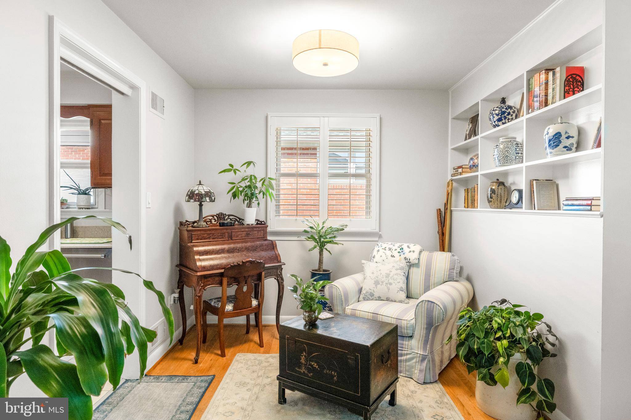 Arlington, VA 22205,5114 14TH ST N