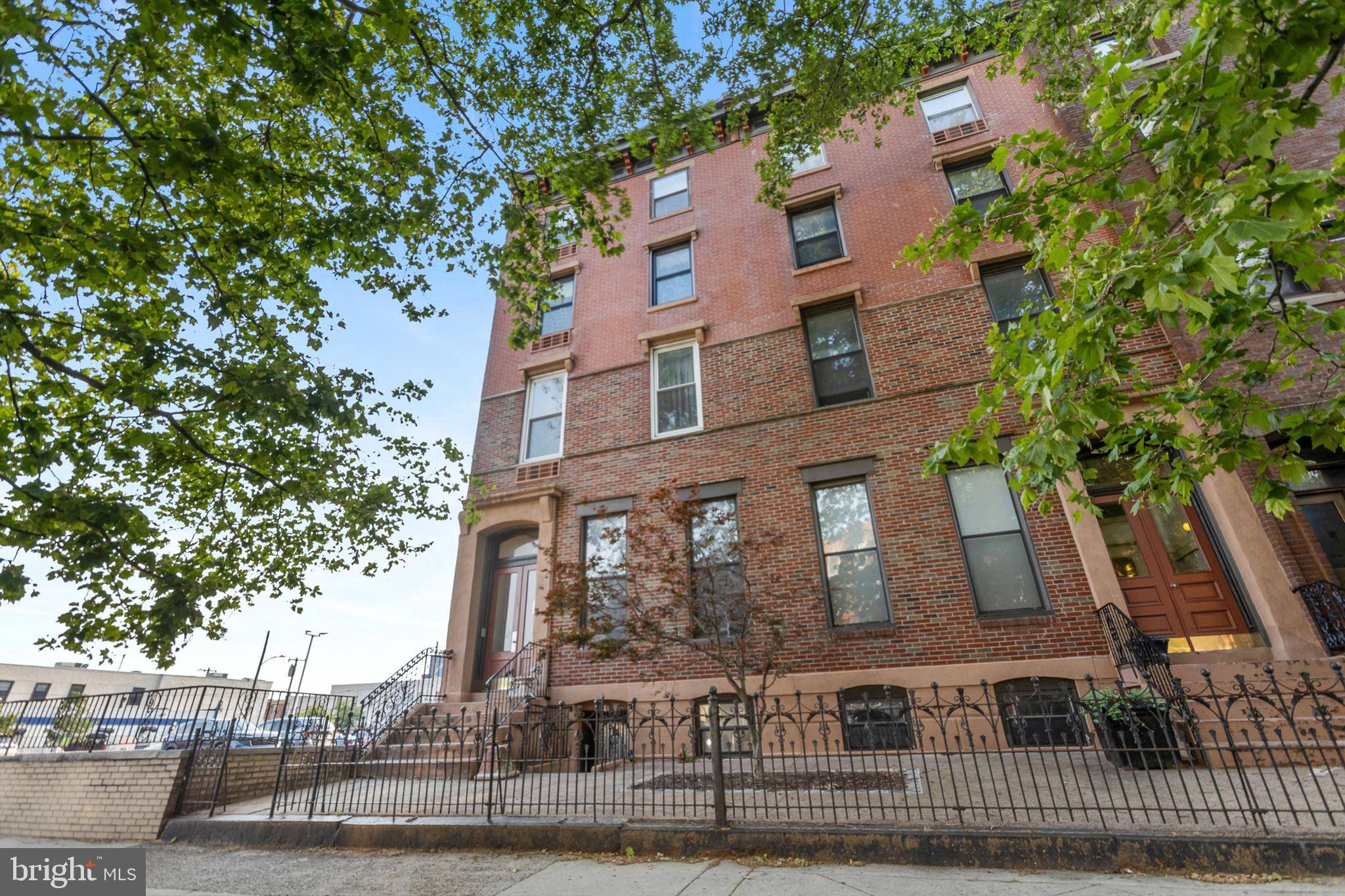 Philadelphia, PA 19146,1326 S BROAD ST #1F