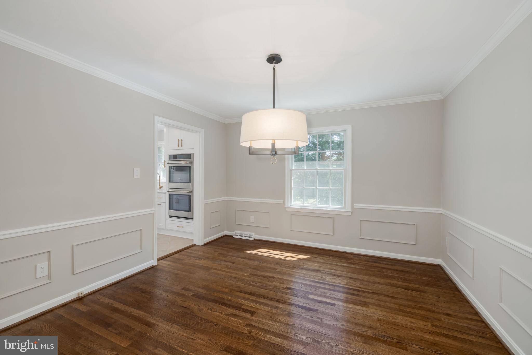 Arlington, VA 22207,4887 35TH RD N