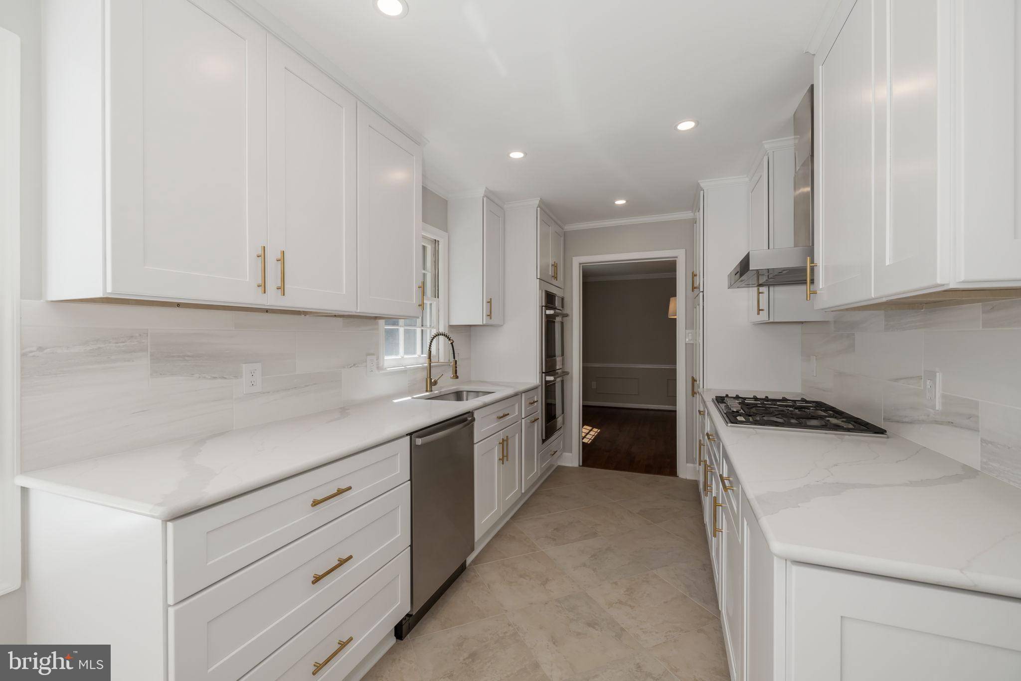 Arlington, VA 22207,4887 35TH RD N