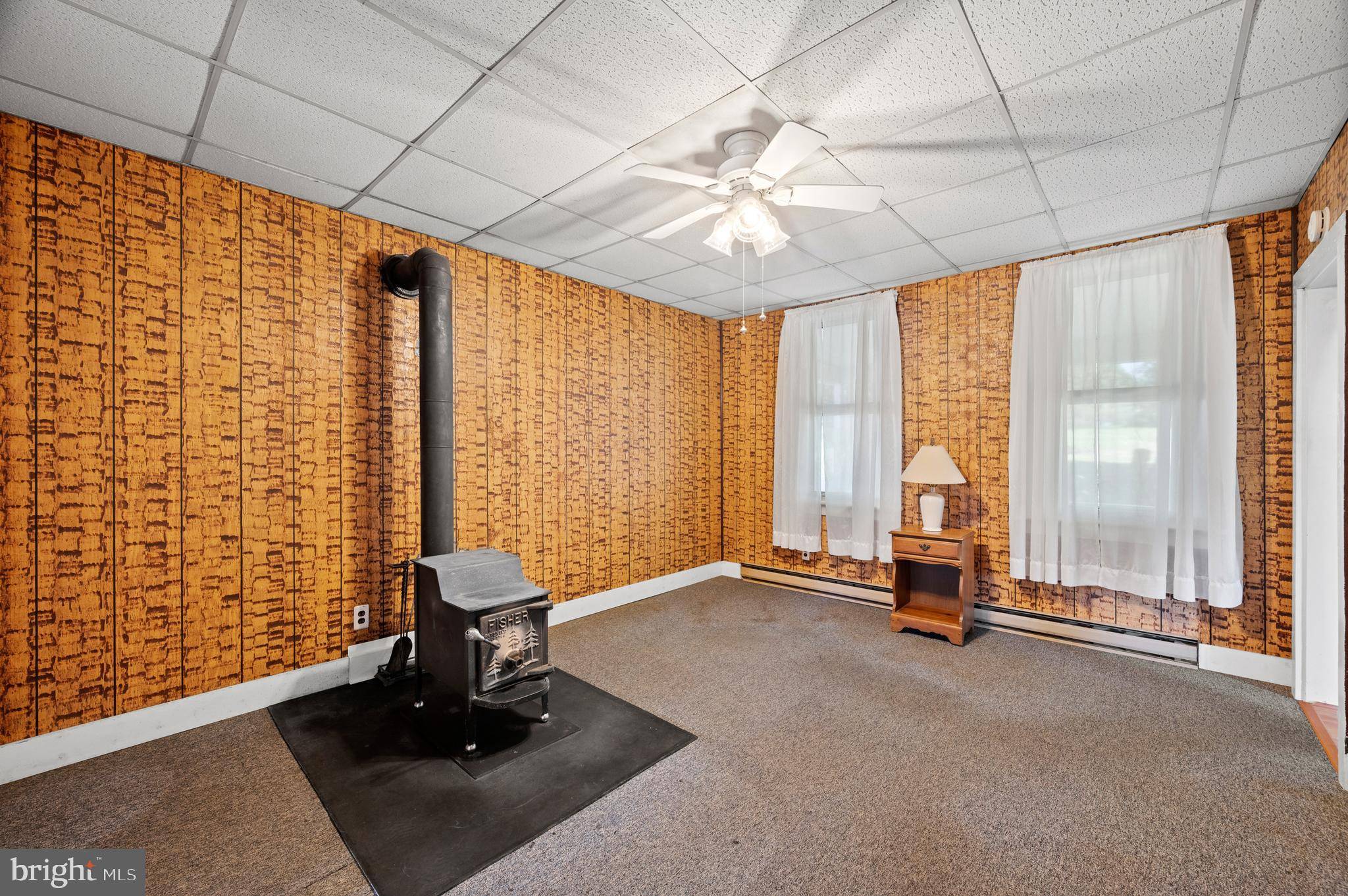 Berkeley Springs, WV 25411,1499 PIOUS RIDGE RD