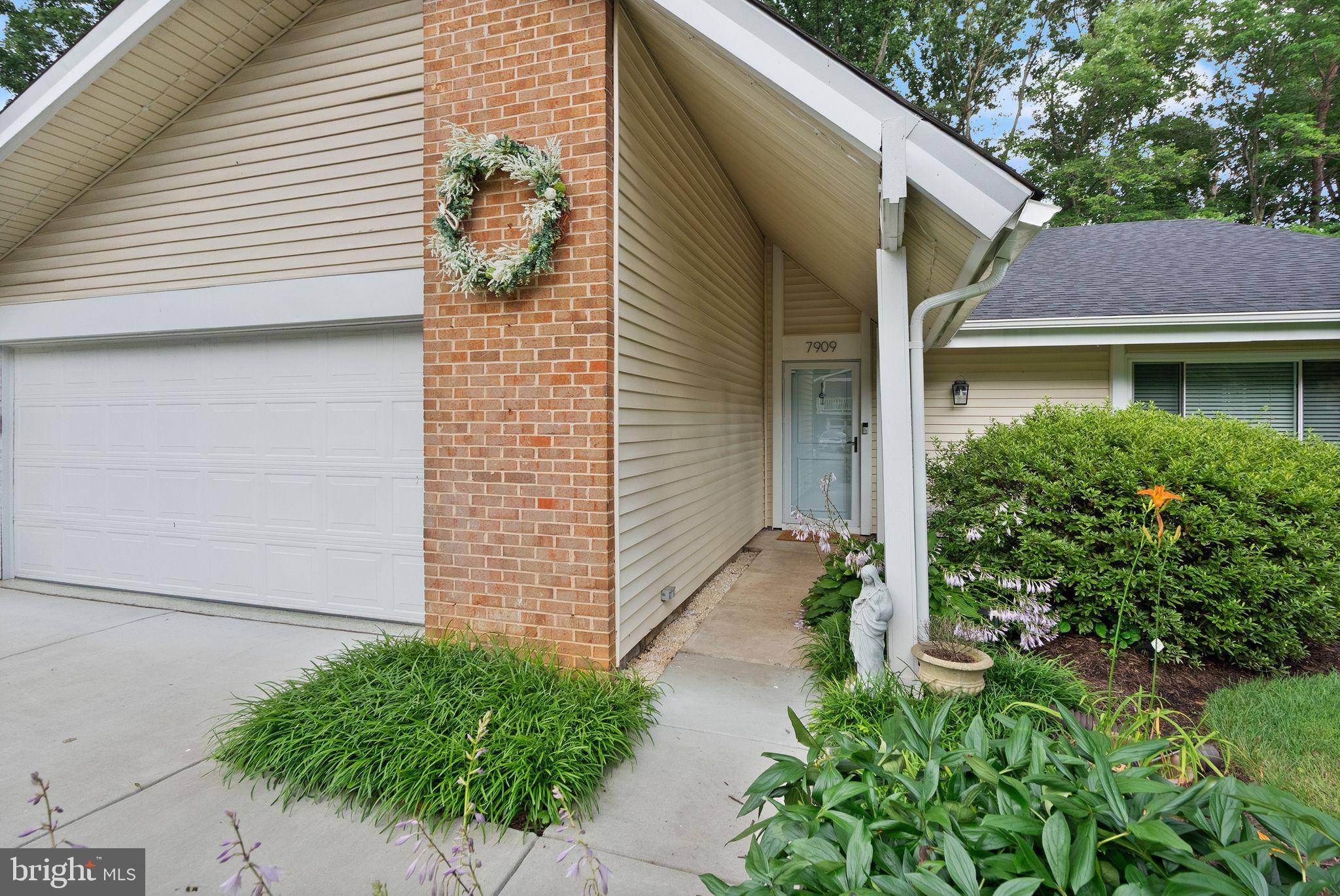 Springfield, VA 22153,7909 MULBERRY BOTTOM CT