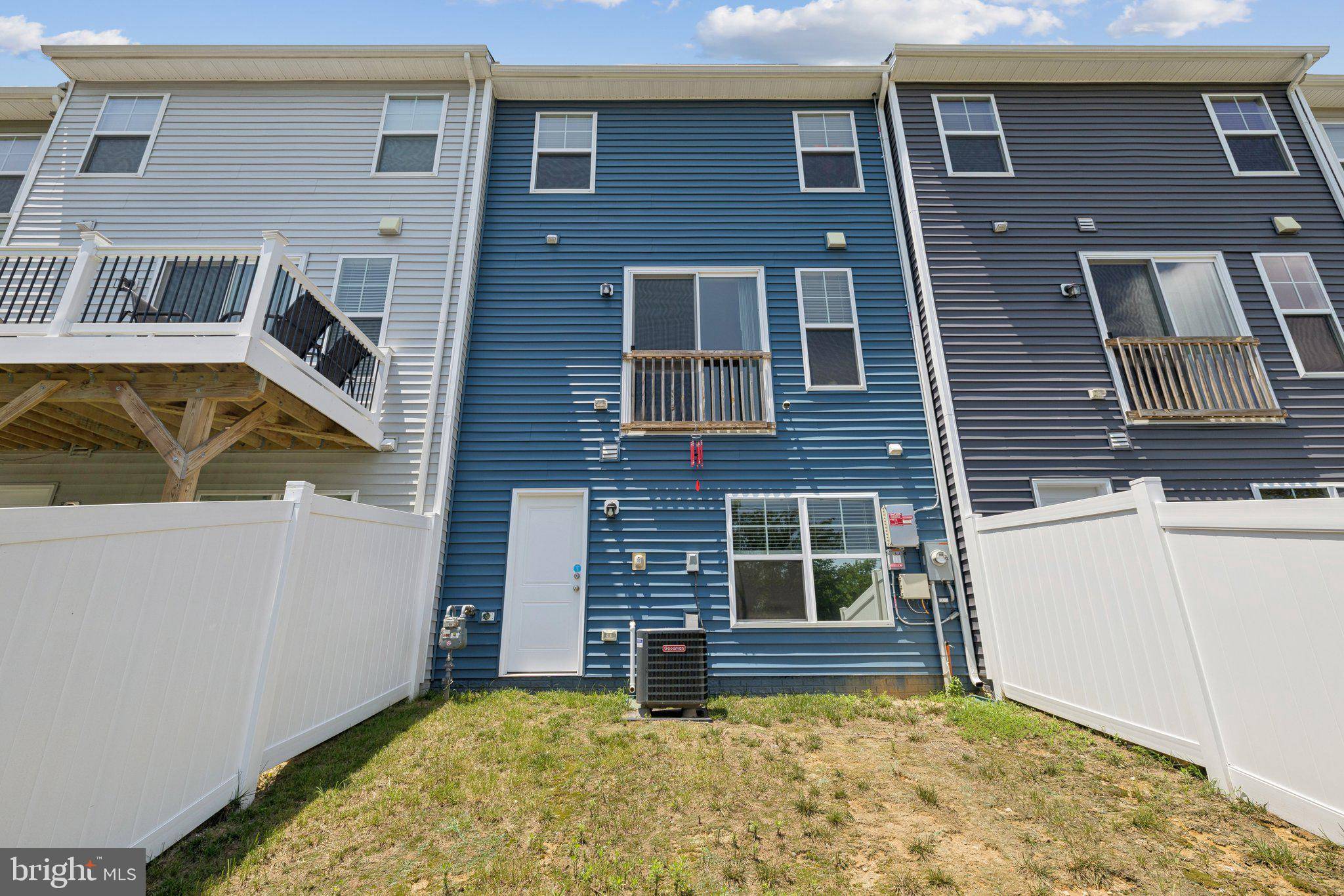 Triangle, VA 22172,18255 SUMMIT POINTE DR