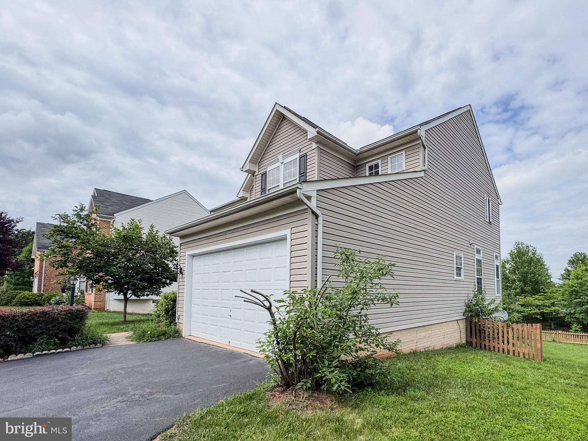 Gainesville, VA 20155,10496 NEALE SOUND CT