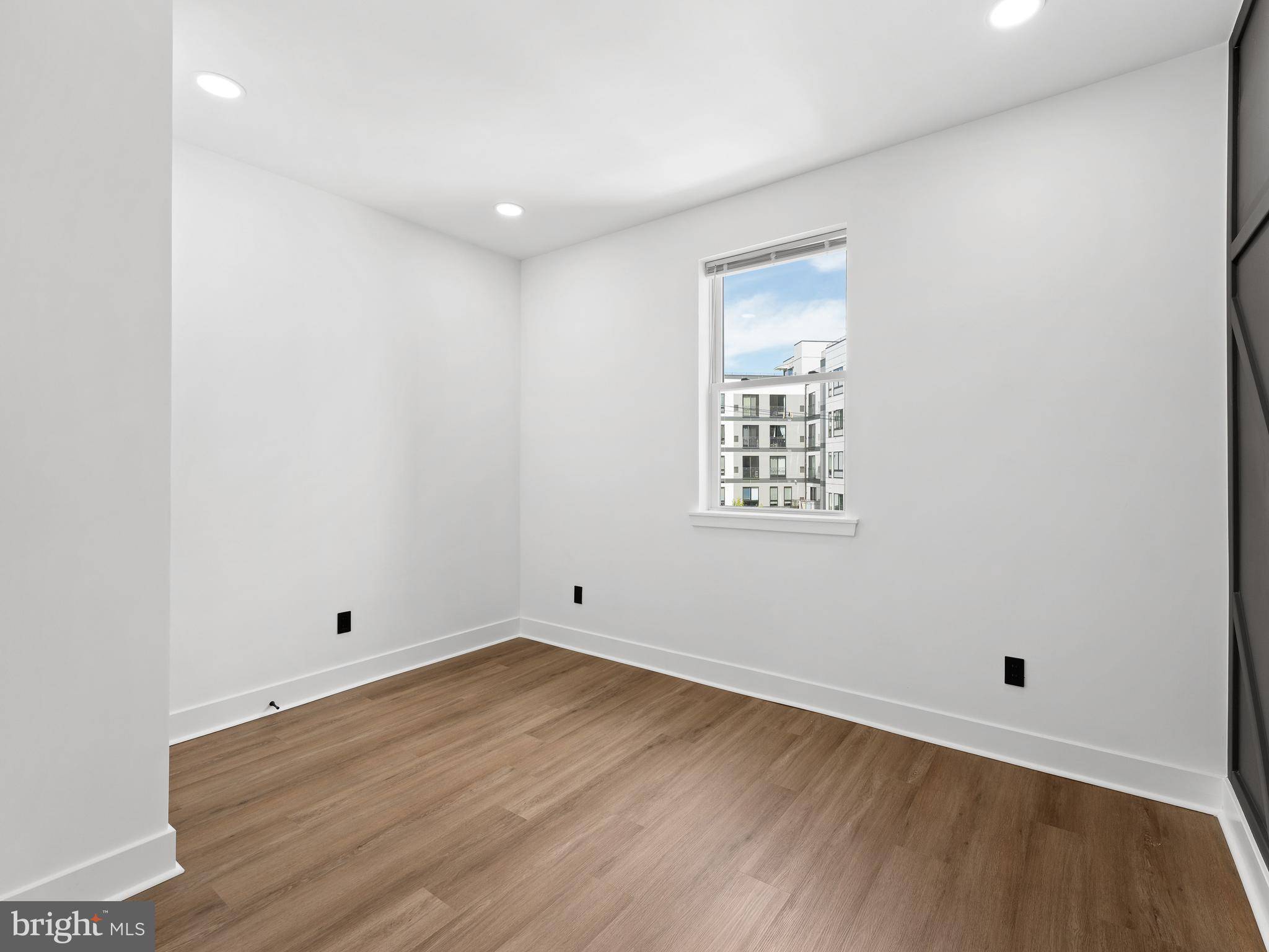 Philadelphia, PA 19133,2331 N FRONT ST