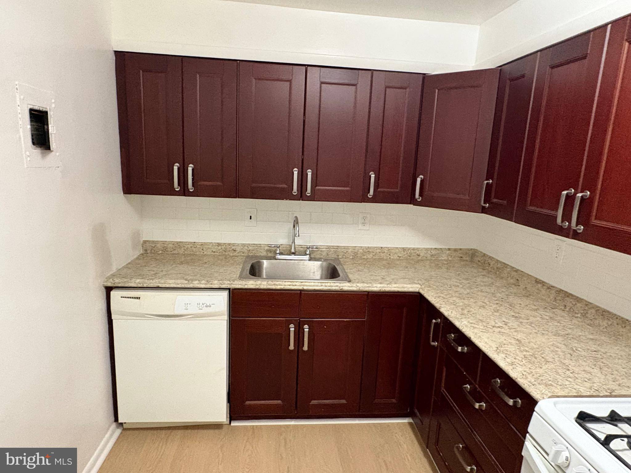 Hyattsville, MD 20783,9250 EDWARDS WAY #205-C