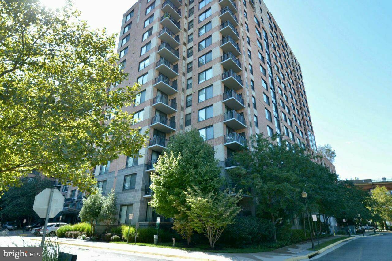 Alexandria, VA 22303,2451 MIDTOWN AVE #1327