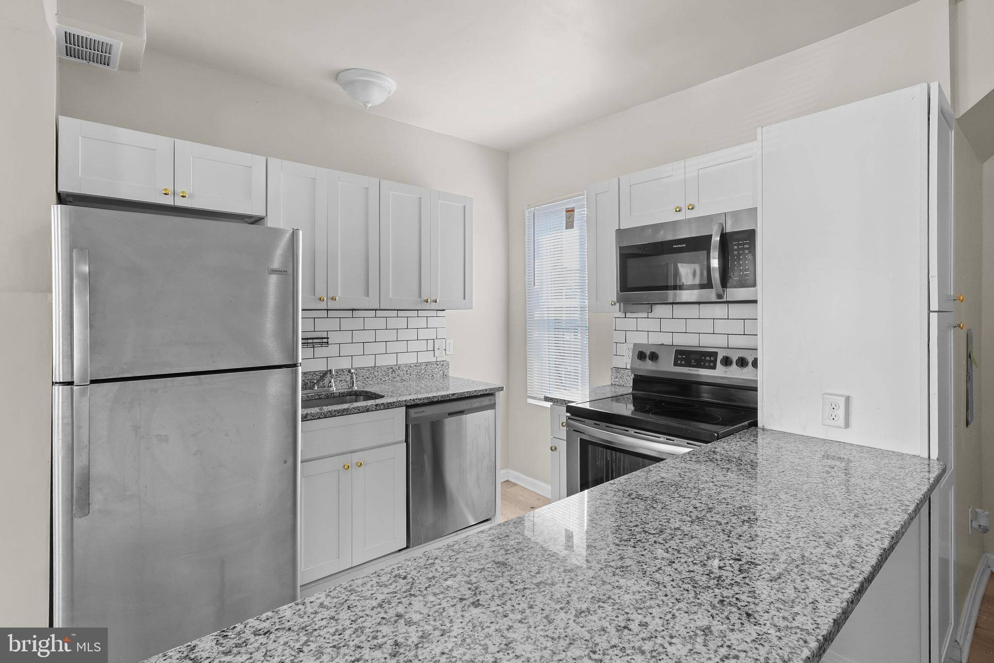 Baltimore, MD 21213,1206 N CAROLINE ST #2