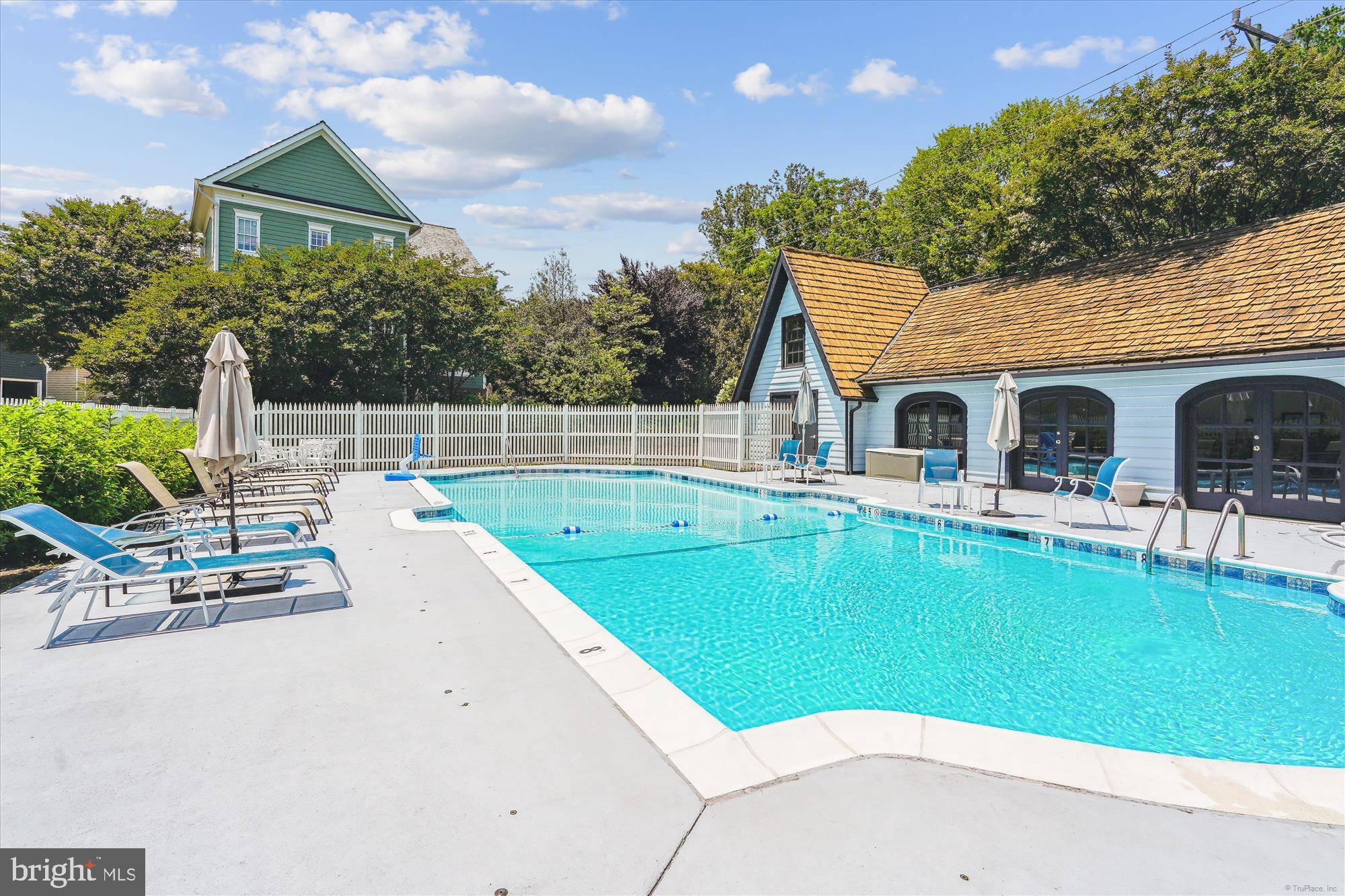 Vienna, VA 22181,9858 PALACE GREEN WAY