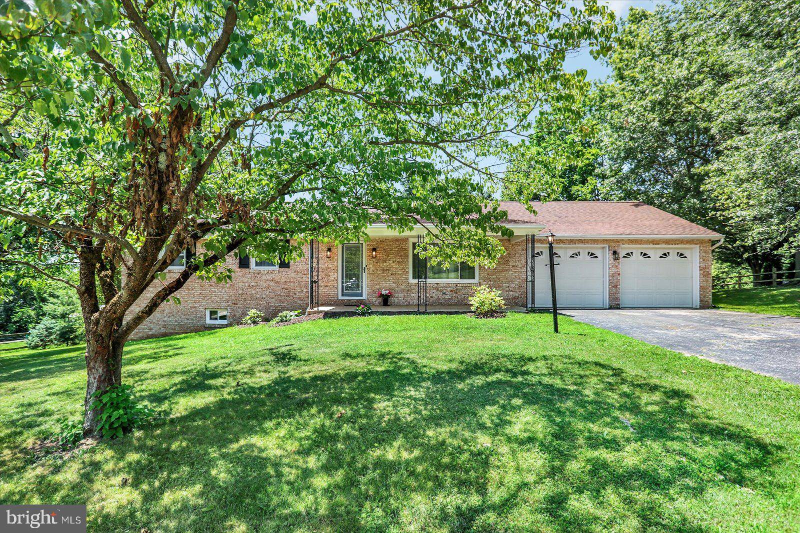 Dallastown, PA 17313,266 KIRSTA LN