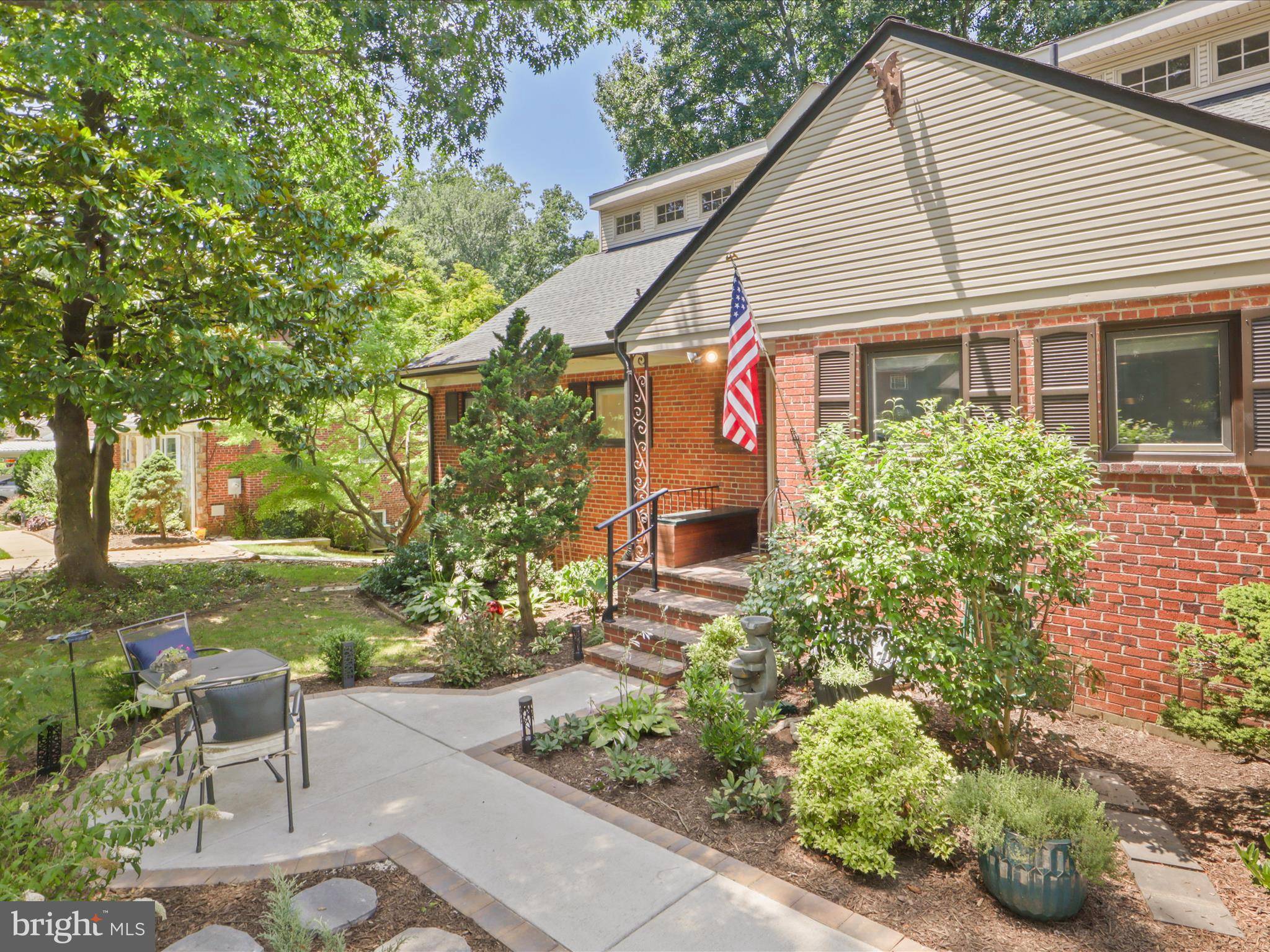 Falls Church, VA 22044,3128 CRESWELL DR