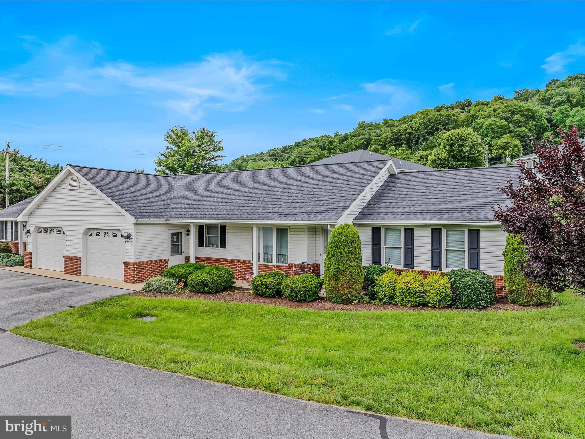 Berkeley Springs, WV 25411,23 GARDEN DR
