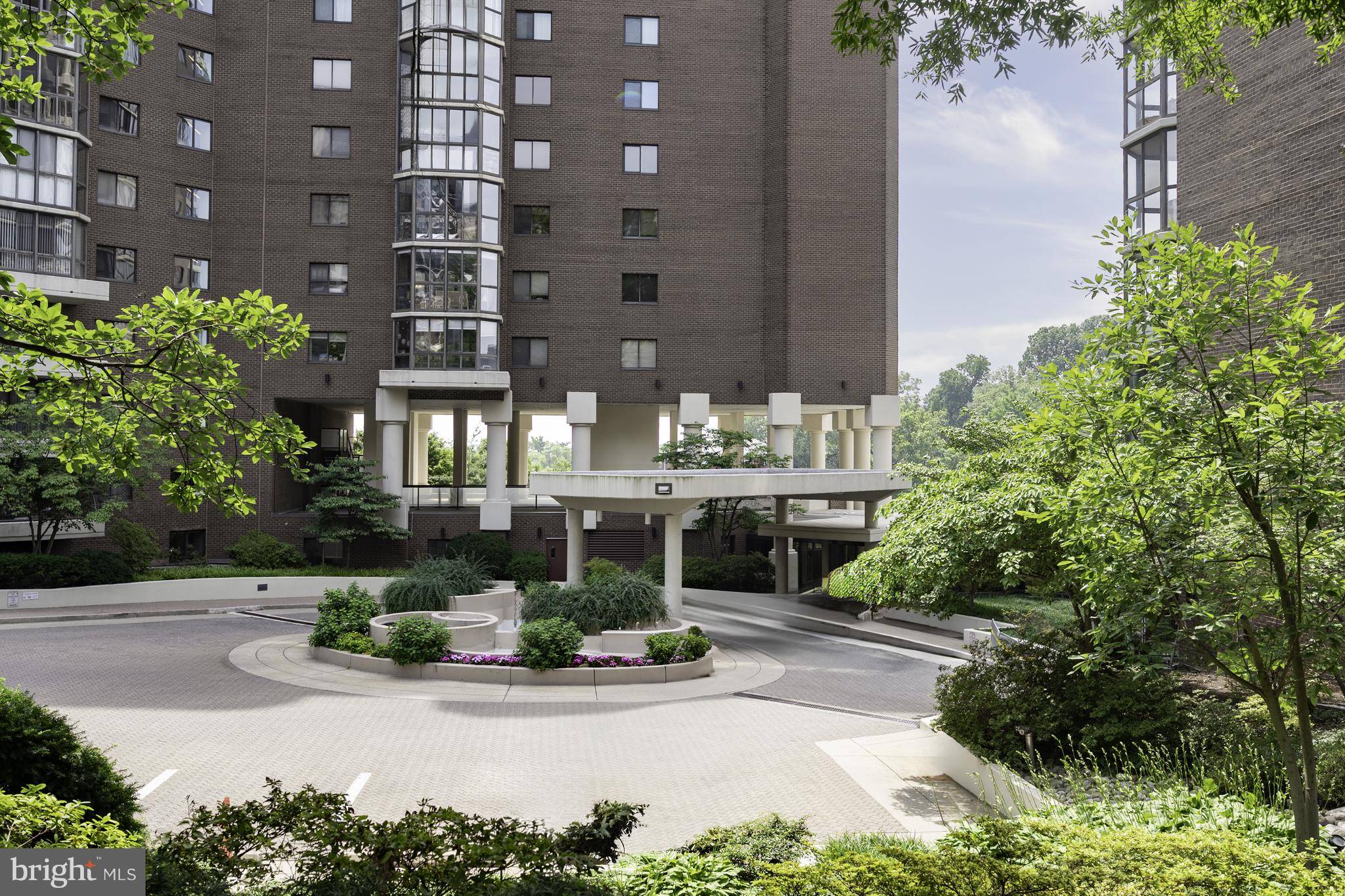 Arlington, VA 22209,1600 N OAK ST #517