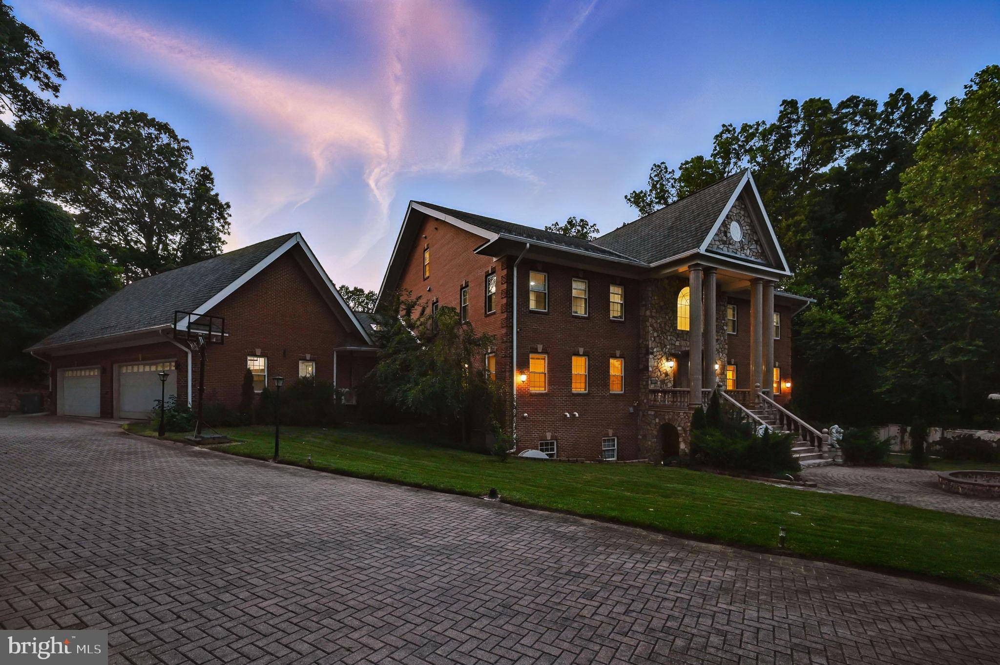 Mclean, VA 22101,1712 BRIAR RIDGE RD