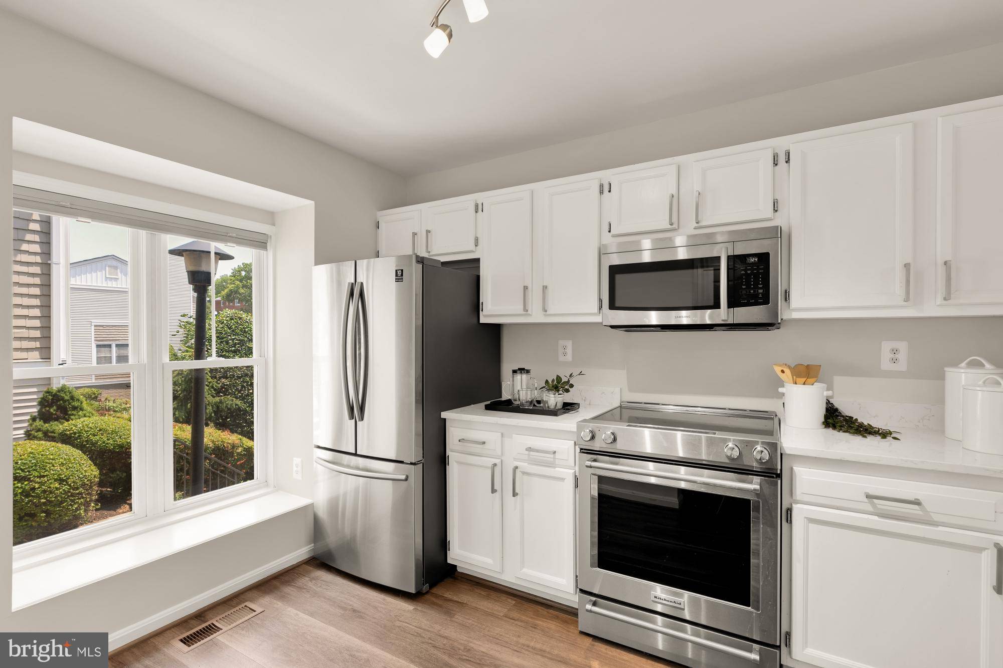 Arlington, VA 22204,3831 9TH RD S