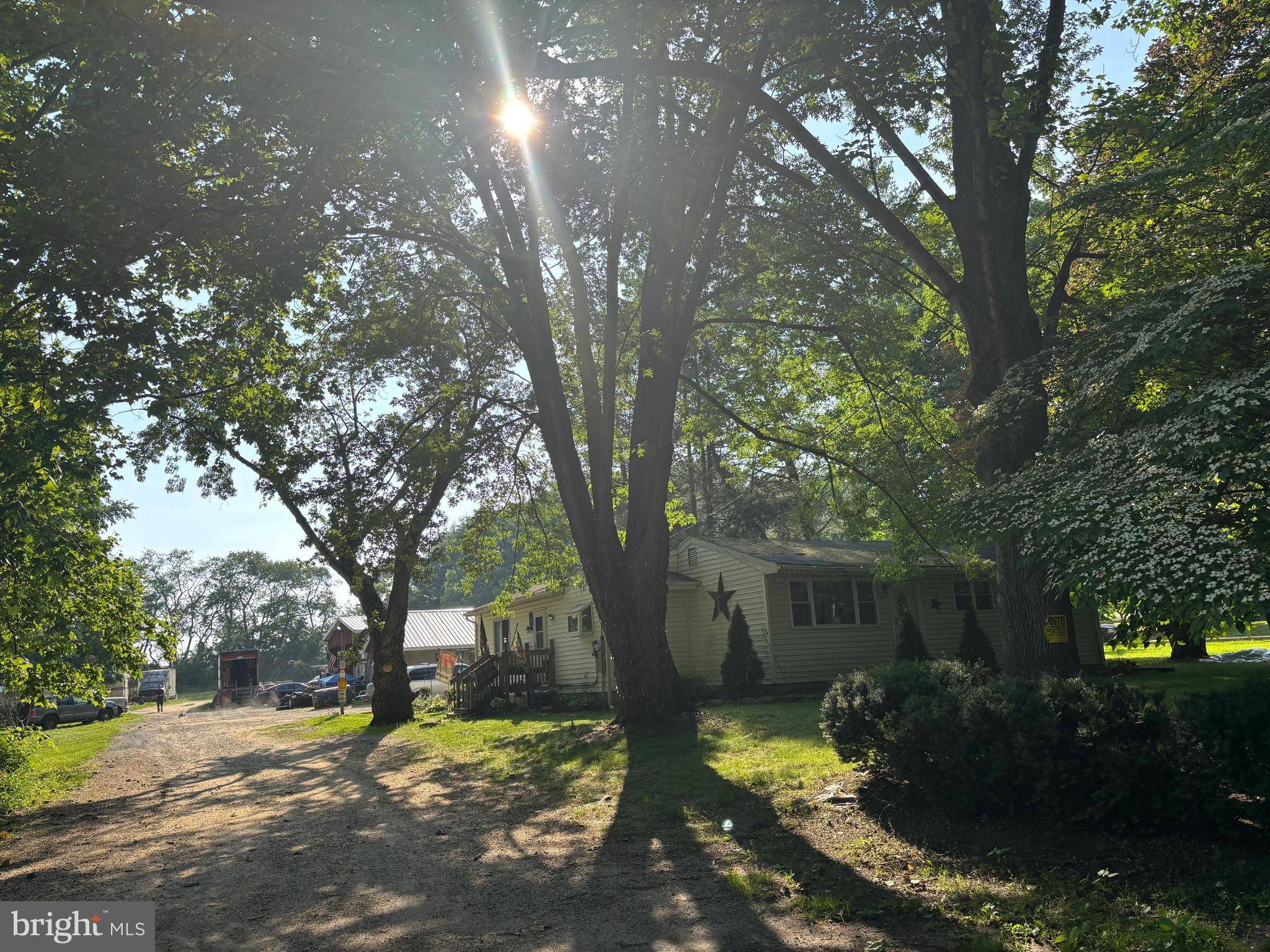 Elmer, NJ 08318,242 CENTER RD