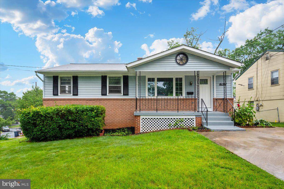 Lanham, MD 20706,7533 DOVER LN