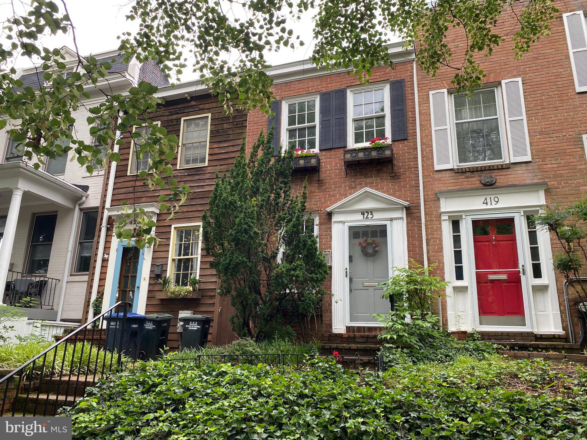 Washington, DC 20003,423 5TH ST SE