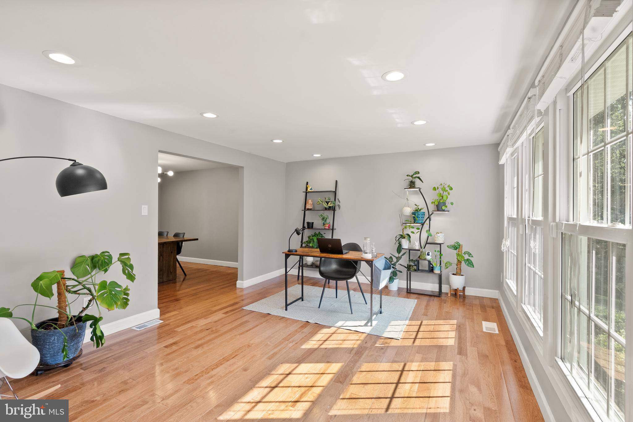 Springfield, VA 22153,7737 MIDDLE VALLEY DR