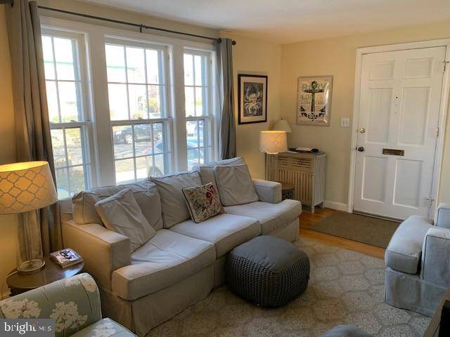 Arlington, VA 22206,2104 27TH ST S