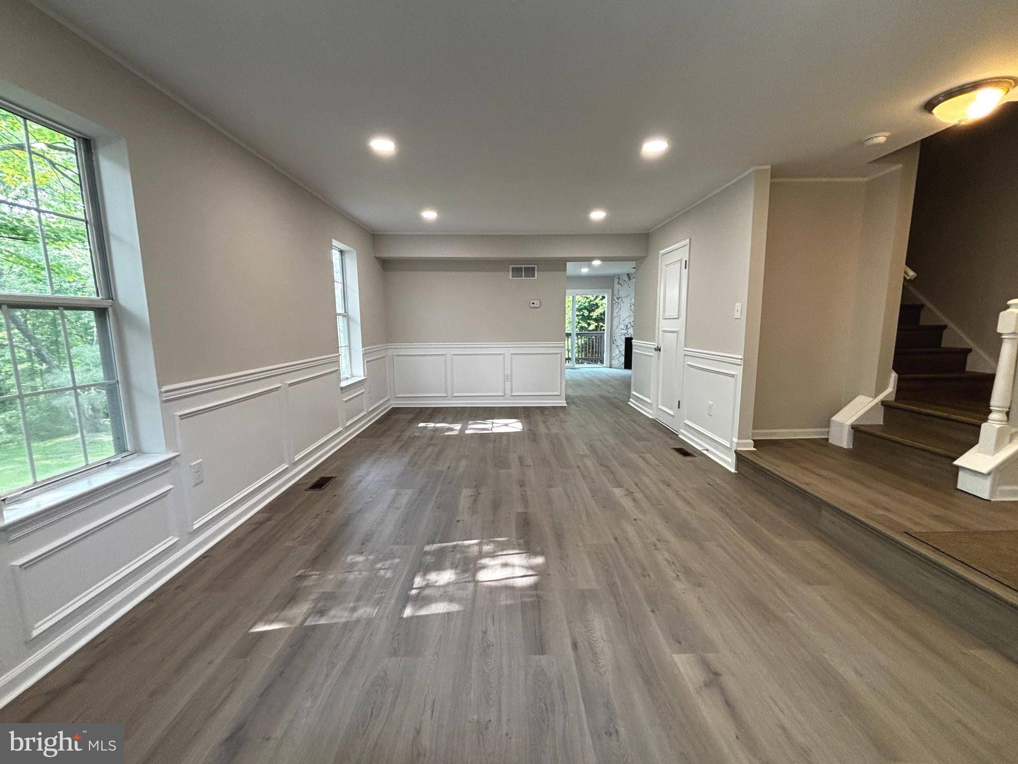Ambler, PA 19002,2000 RED MAPLE GRV