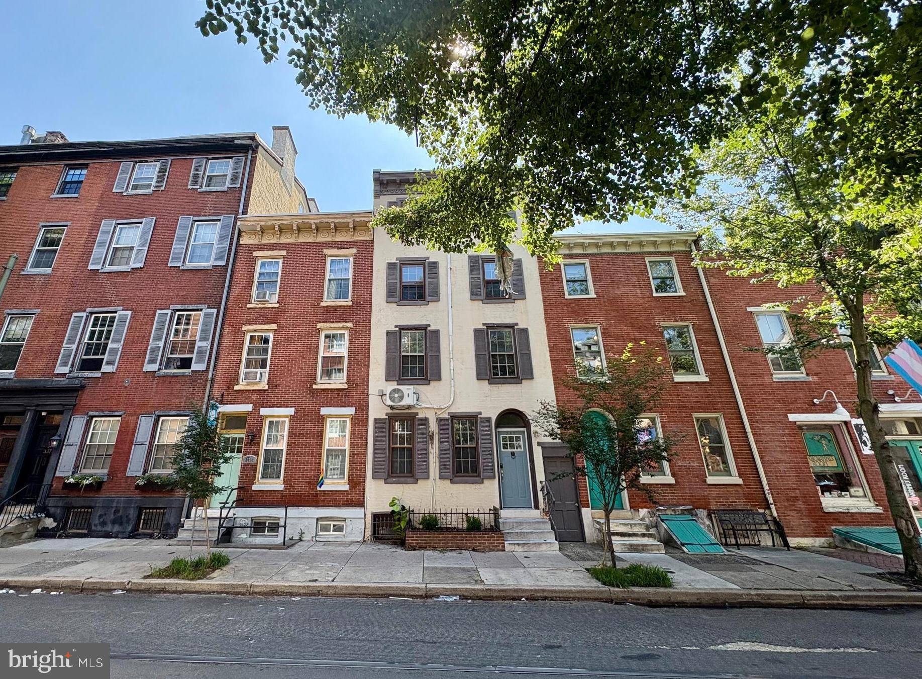 Philadelphia, PA 19107,341 S 12TH S #2