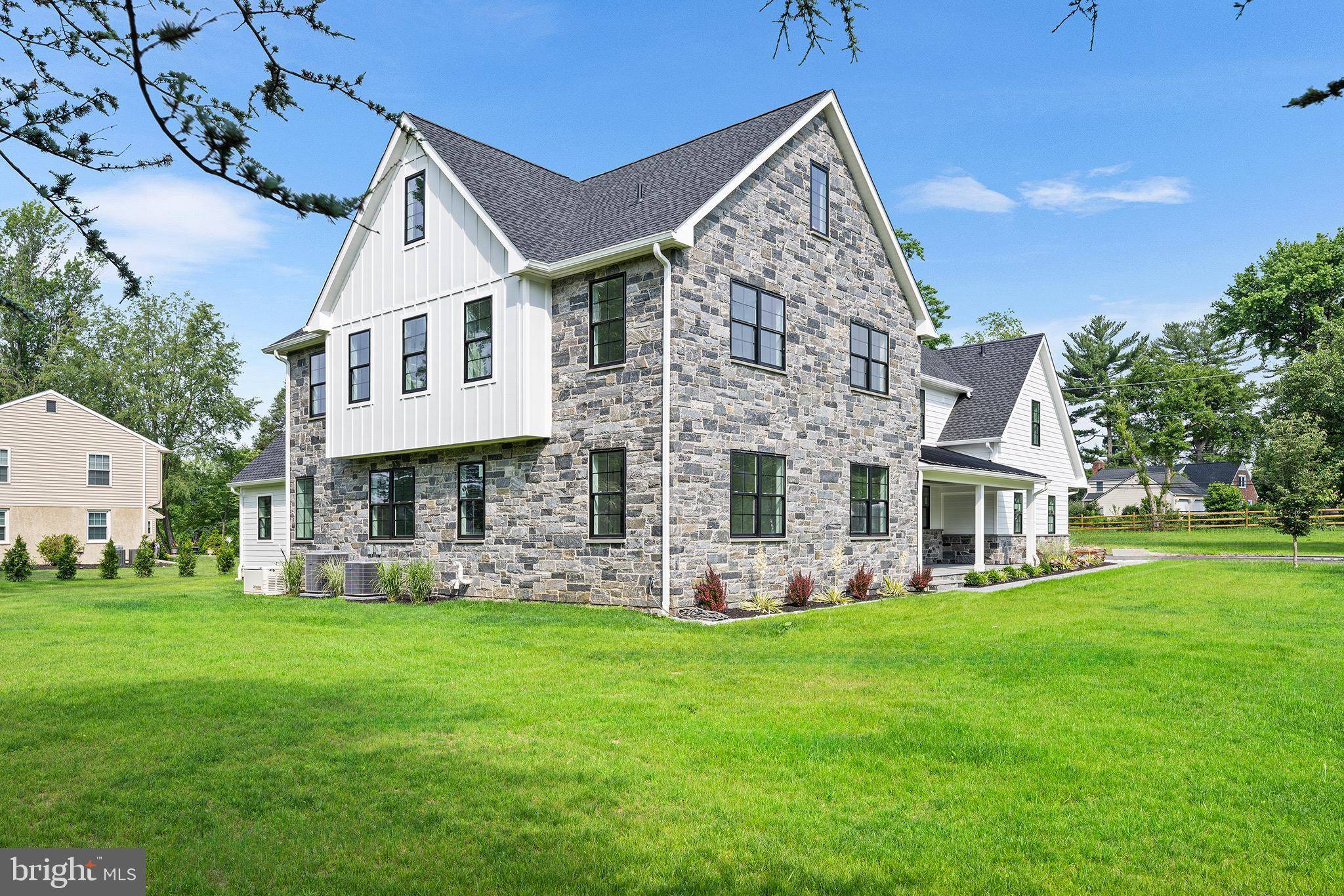 Wayne, PA 19087,222 HUNTERS LANE