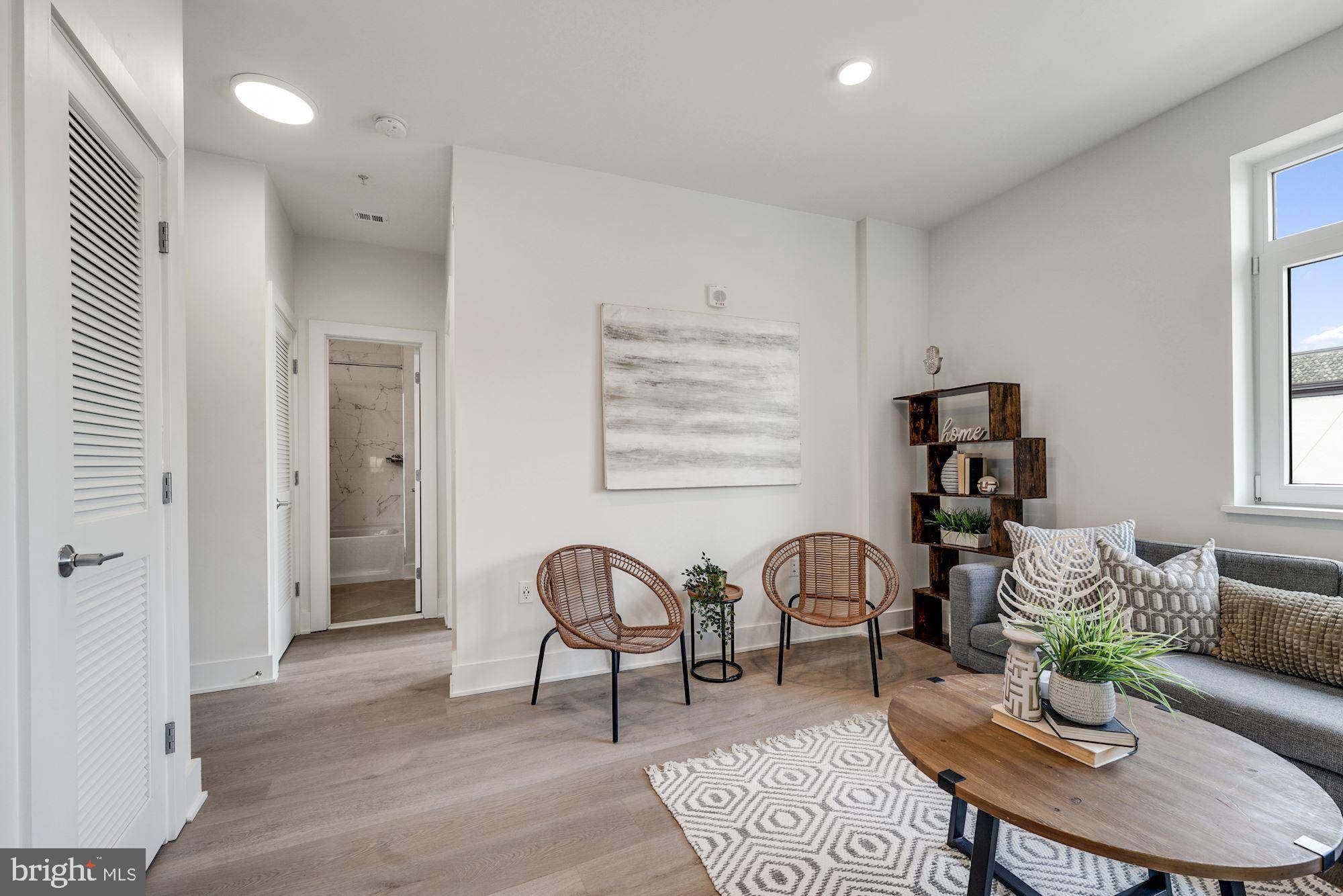 Washington, DC 20011,3831 GEORGIA AVE NW #202