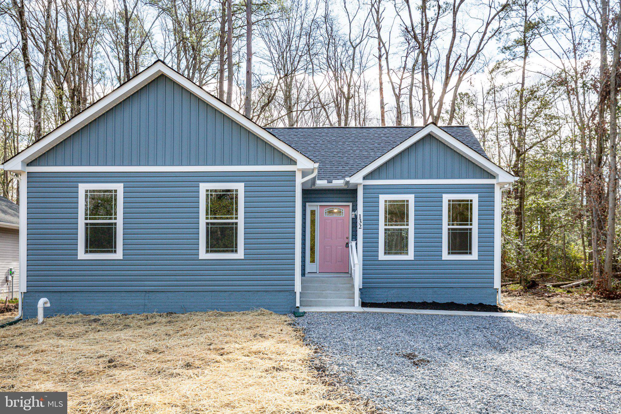 Colonial Beach, VA 22443,916 LAKEVIEW DR
