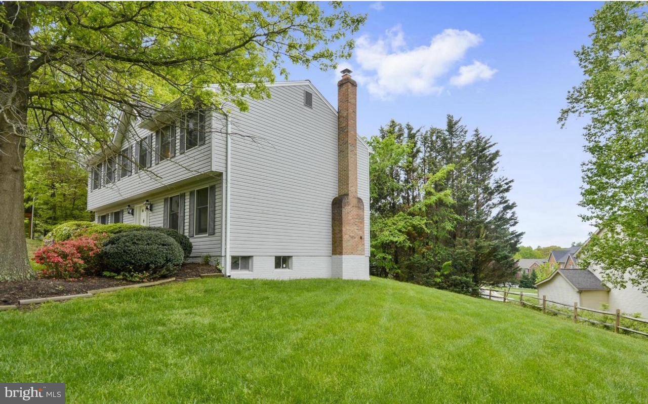 Herndon, VA 20170,914 BARKER HILL RD