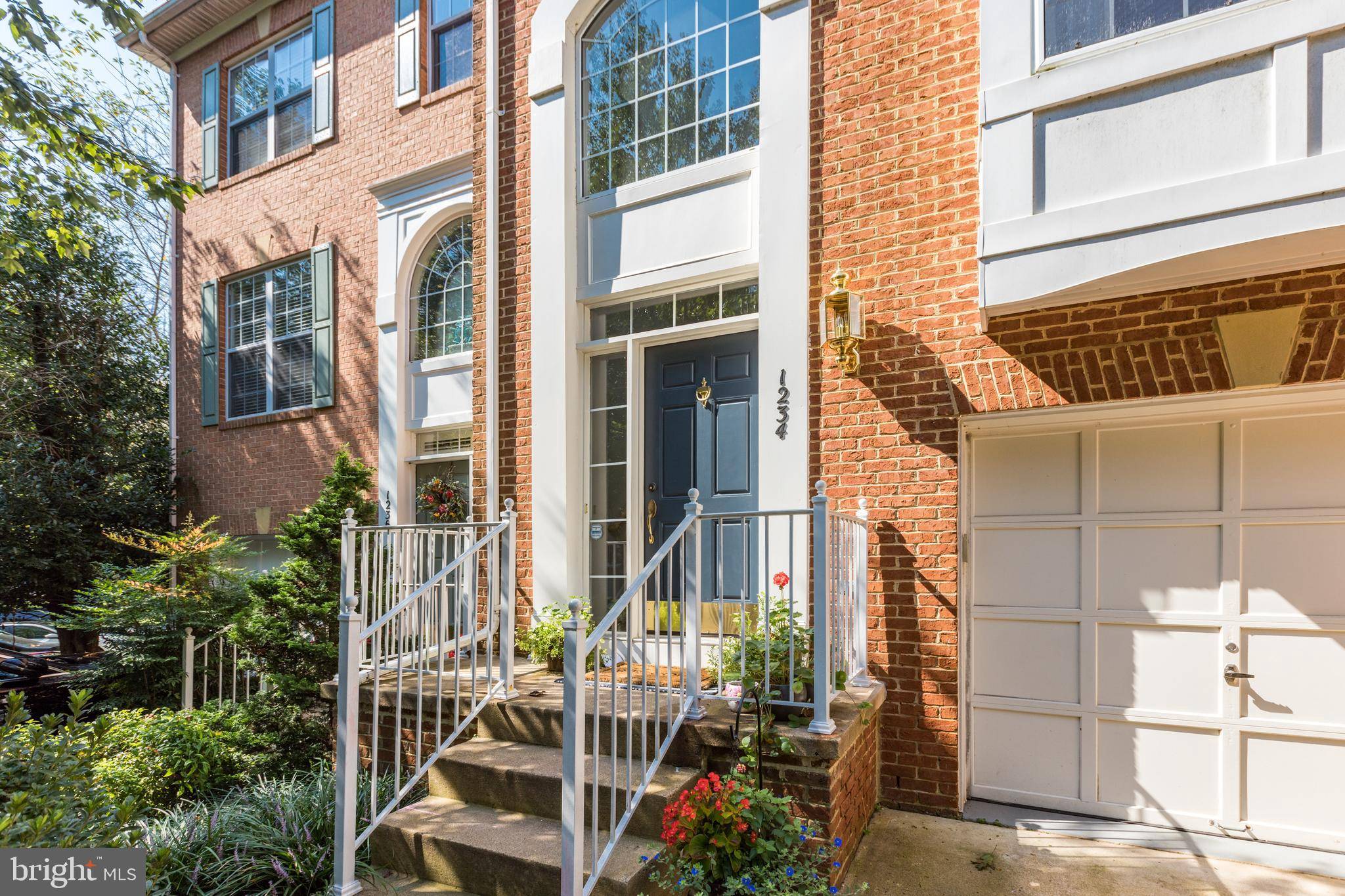 Reston, VA 20194,1234 WILD HAWTHORN WAY