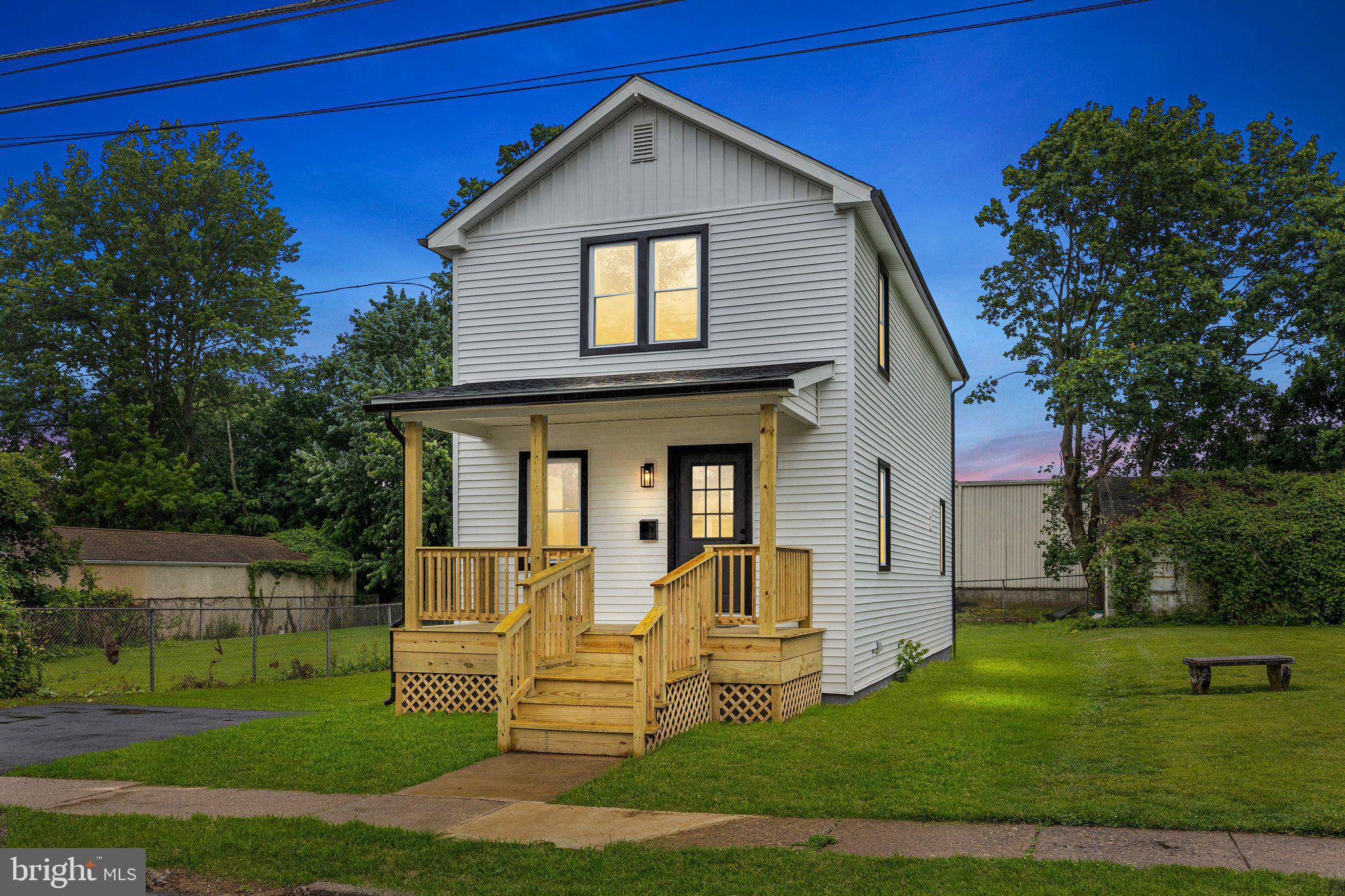 Abington, PA 19001,2338 HAMILTON AVE
