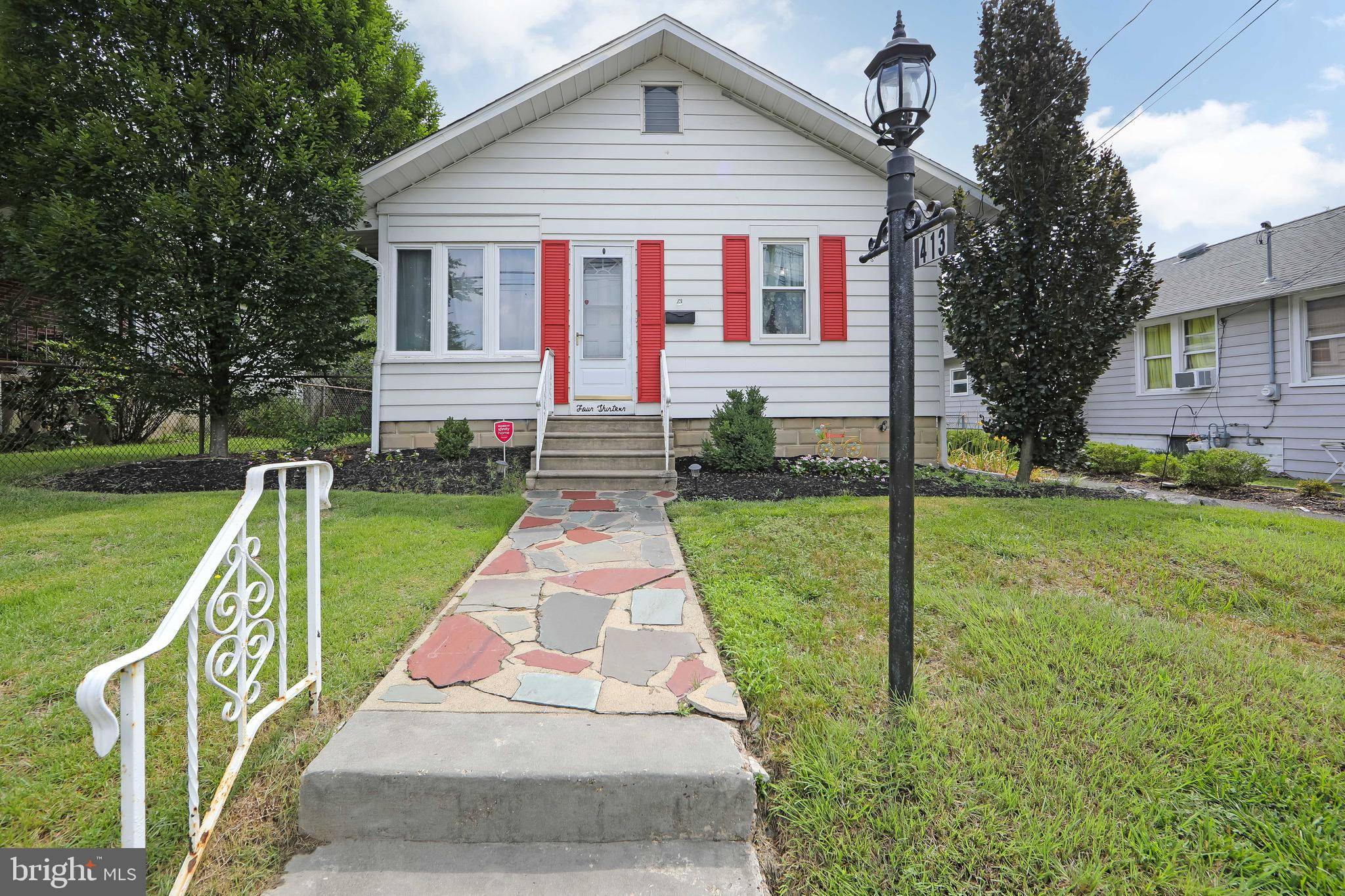 Magnolia, NJ 08049,413 N WARWICK RD