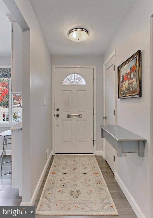 Arlington, VA 22204,935 S TAYLOR ST