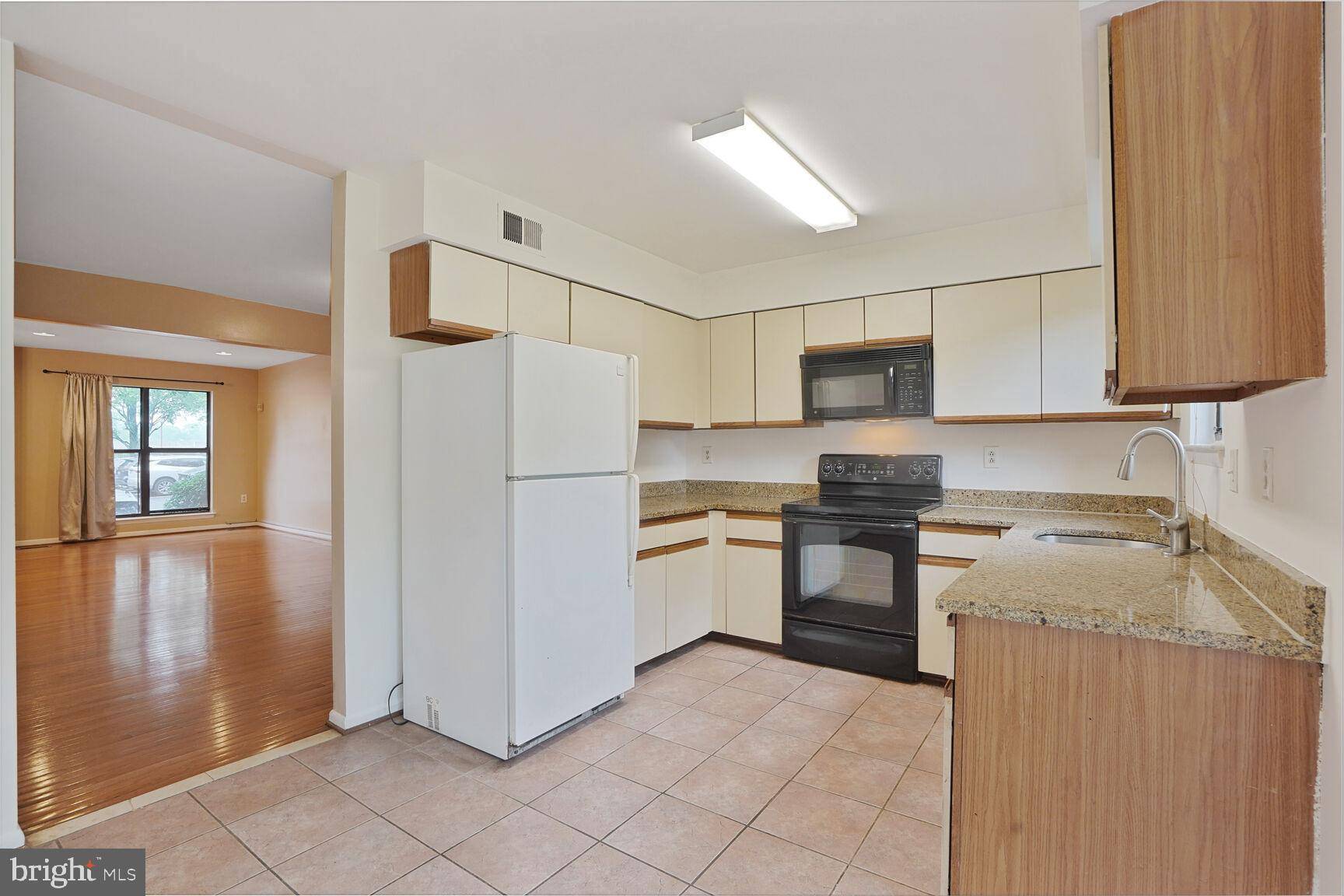 Bethesda, MD 20814,5309 KING CHARLES WAY