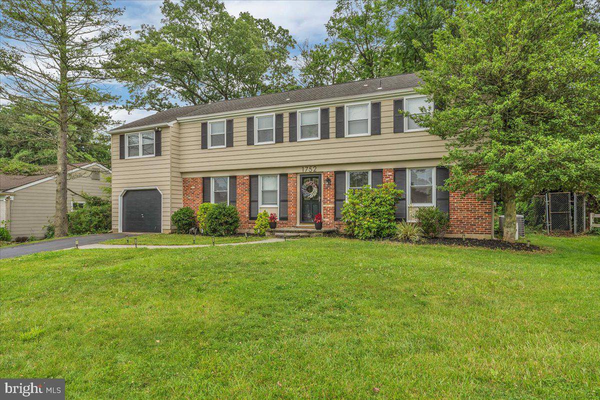 Cherry Hill, NJ 08003,1752 LARK LN
