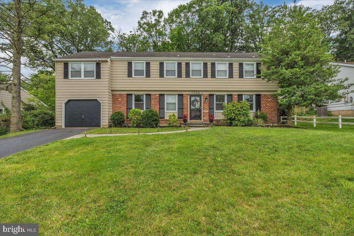 Cherry Hill, NJ 08003,1752 LARK LN