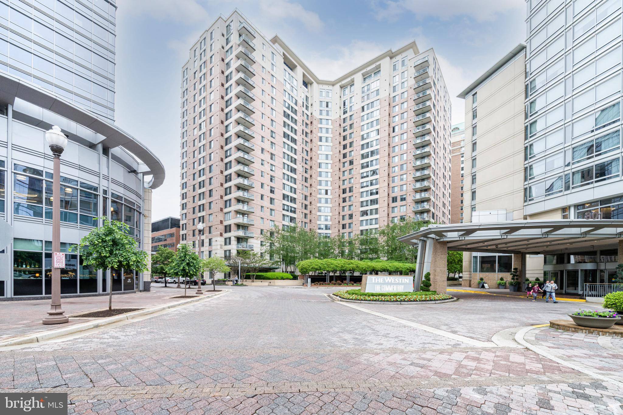 Arlington, VA 22203,851 N GLEBE RD N #1903