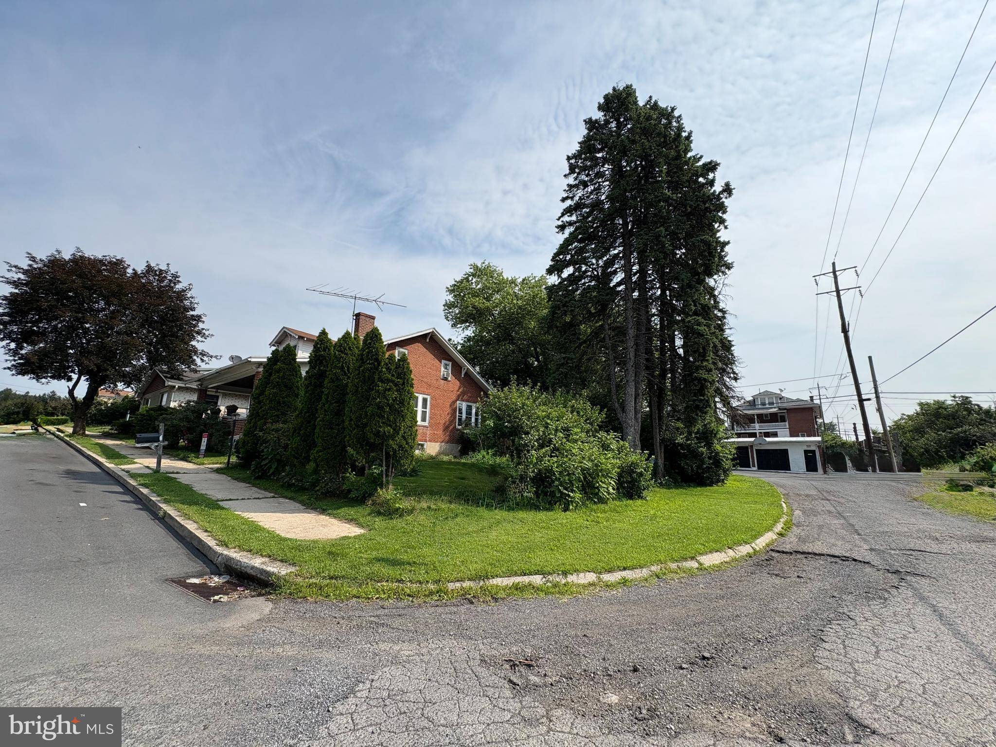 Reading, PA 19601,1413 LUZERNE ST