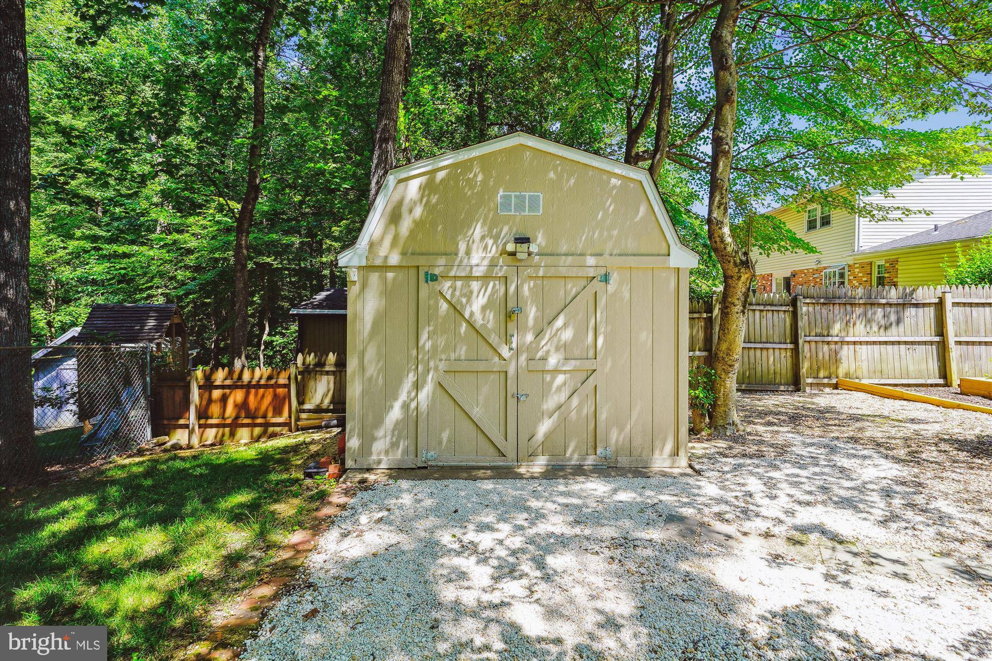 Springfield, VA 22152,6702 RED JACKET RD