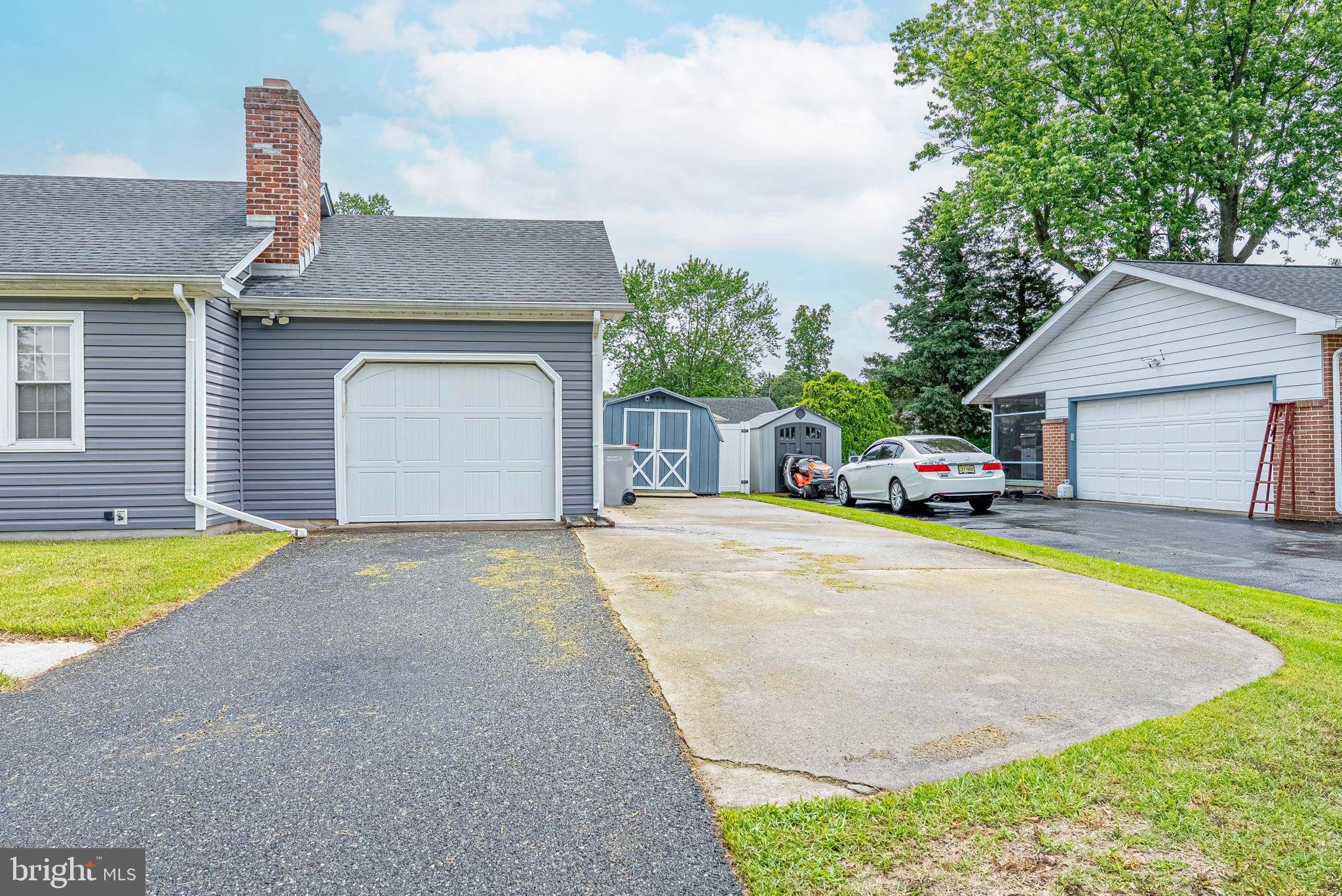 Vineland, NJ 08361,117 BOXWOOD DR
