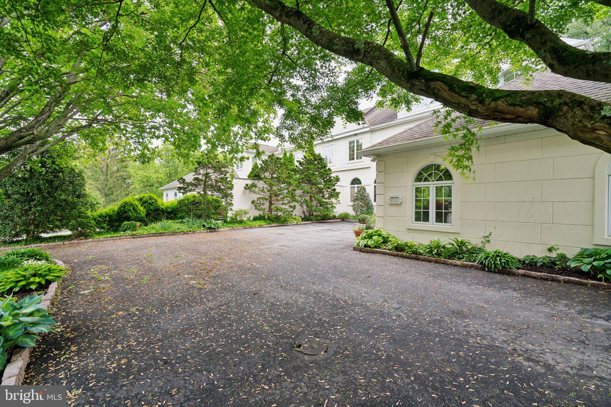 Villanova, PA 19085,705 CANTERBURY LN