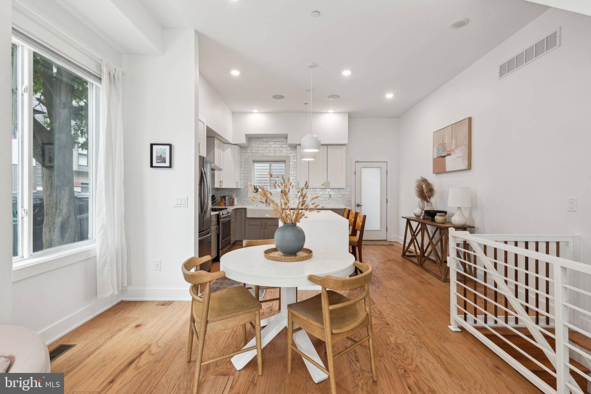 Philadelphia, PA 19125,2224 AMBER ST #4