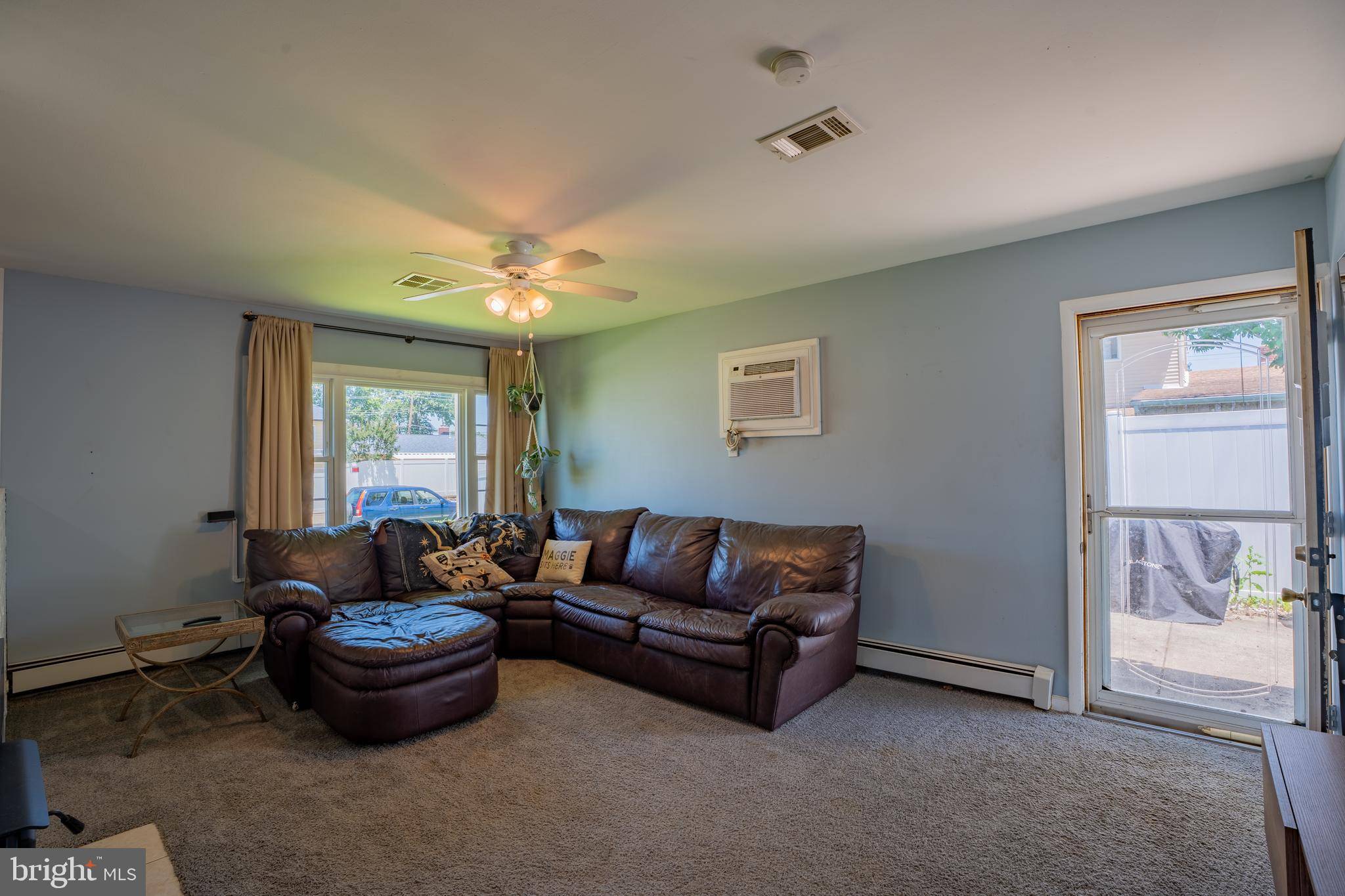 Levittown, PA 19057,72 BASSWOOD RD