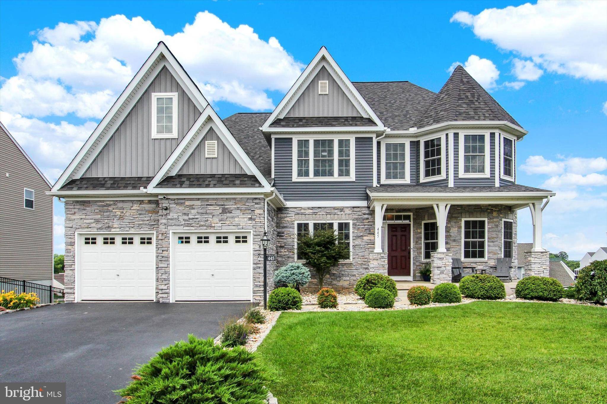 Manchester, PA 17345,445 HOLLYHOCK DR