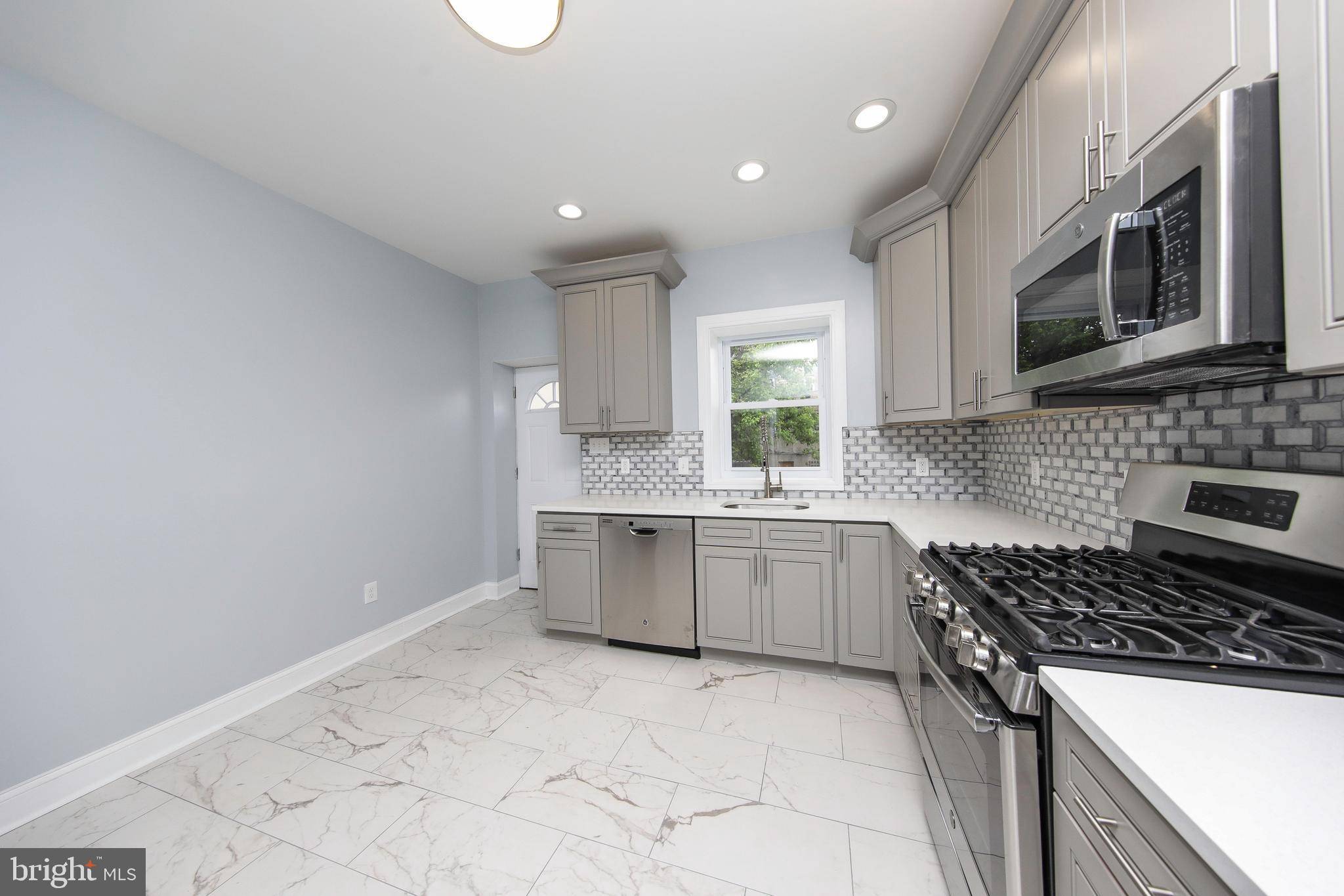Philadelphia, PA 19127,4354 CRESSON ST