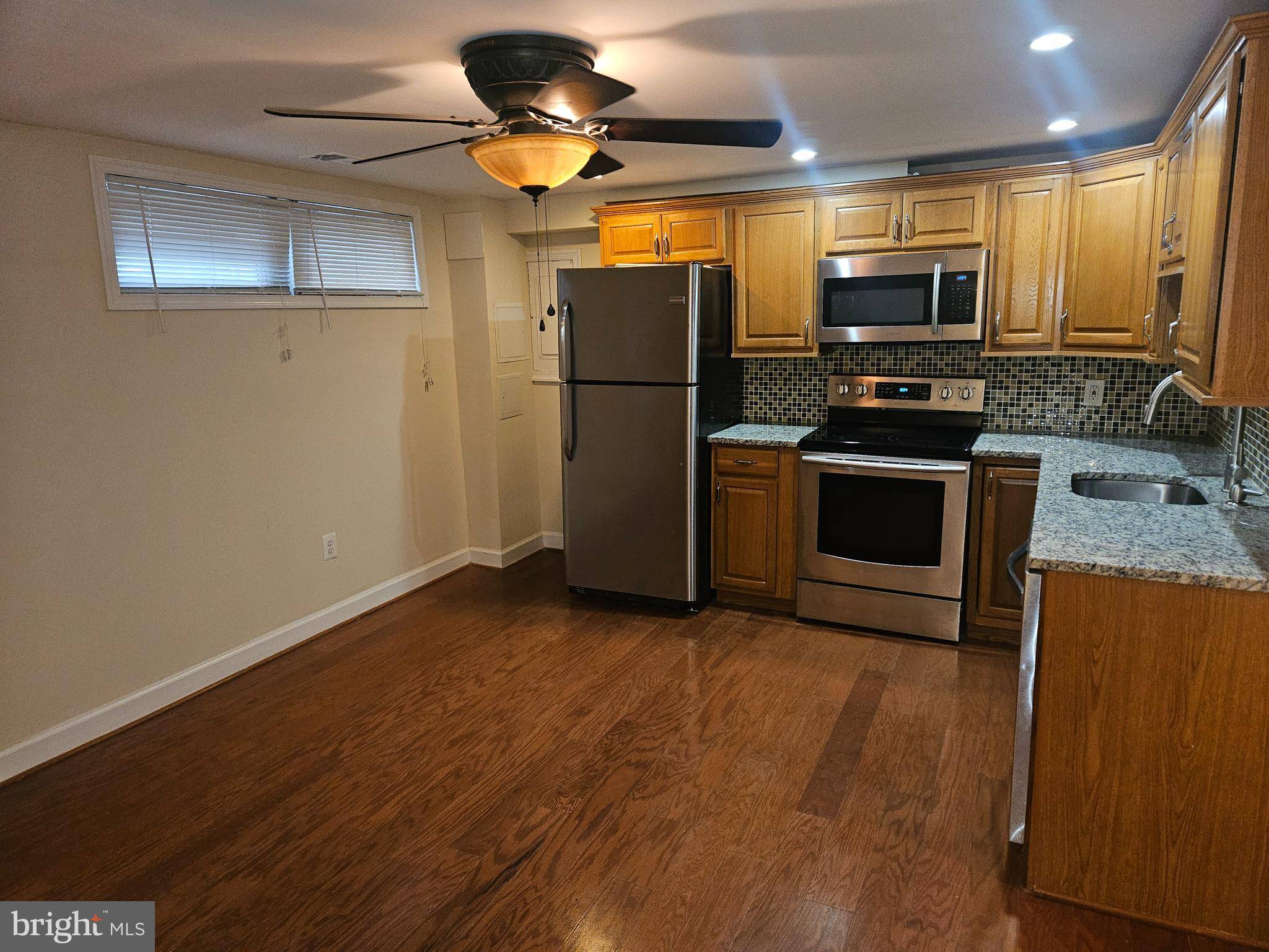 Oxon Hill, MD 20745,5102 GLASSMANOR DRIVE #UNIT B
