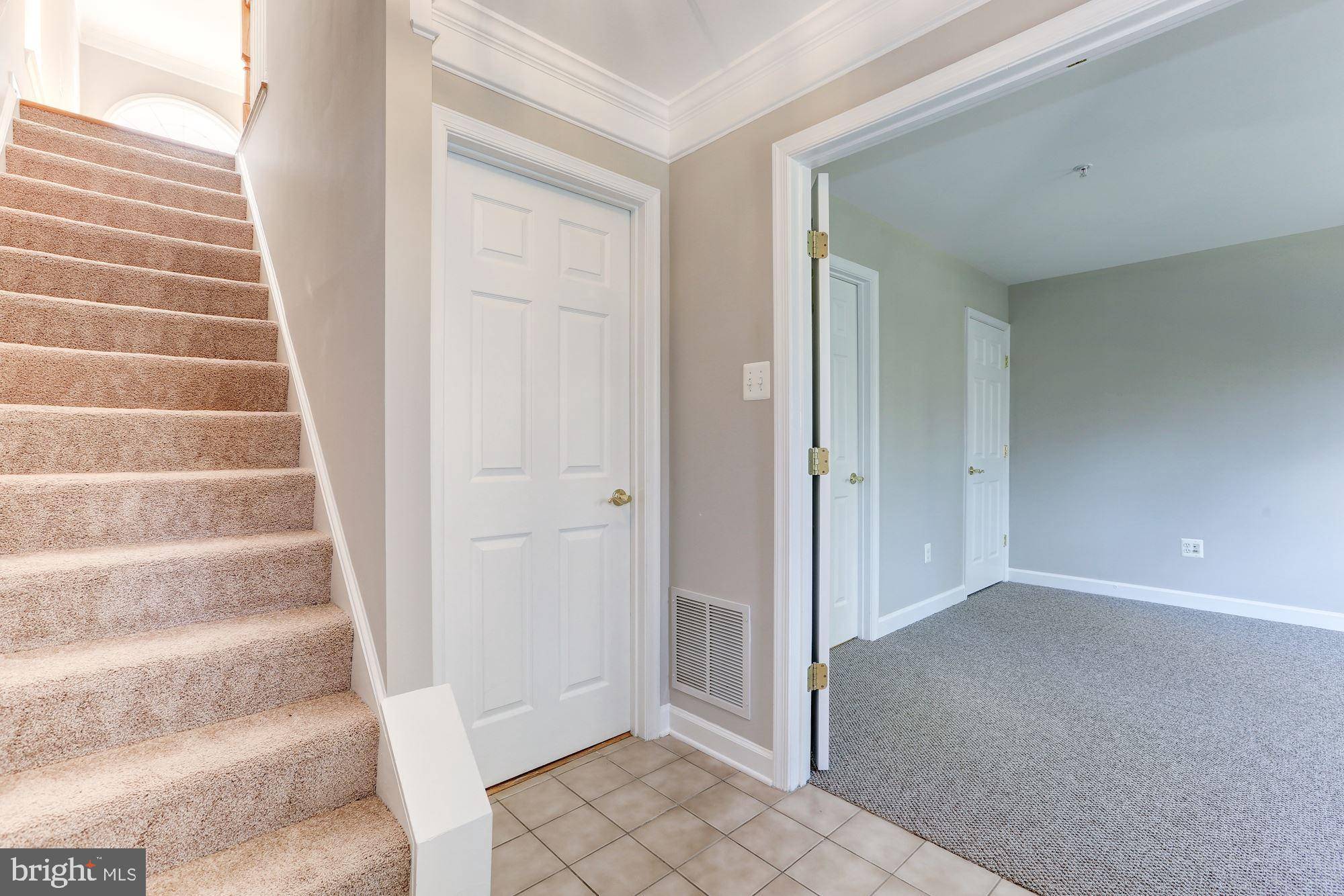 Gaithersburg, MD 20878,441 LEANING OAK ST