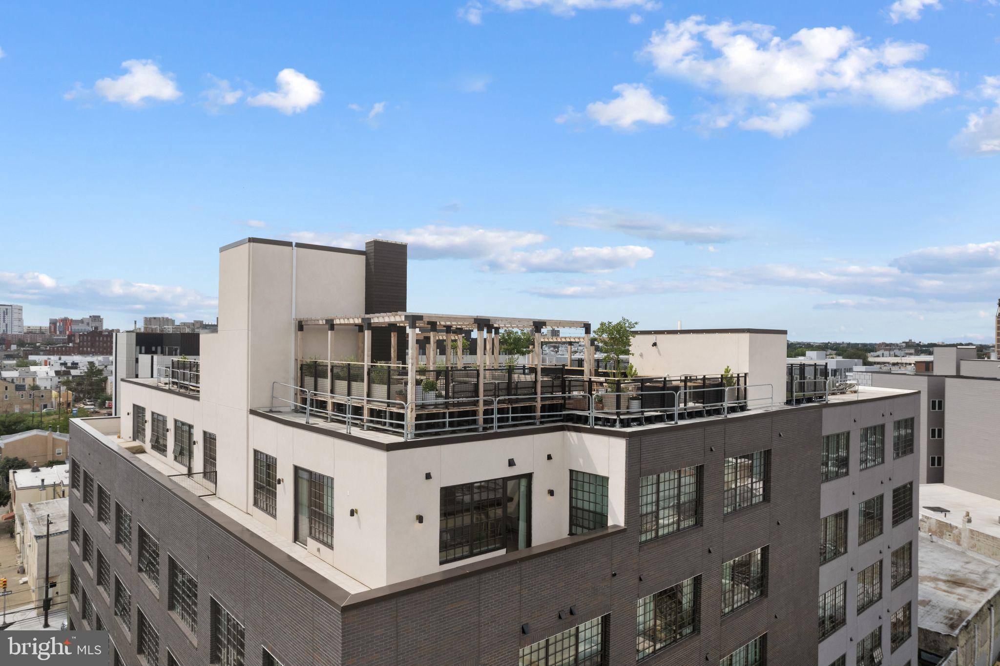 Philadelphia, PA 19122,1701-15 N 2ND ST #214
