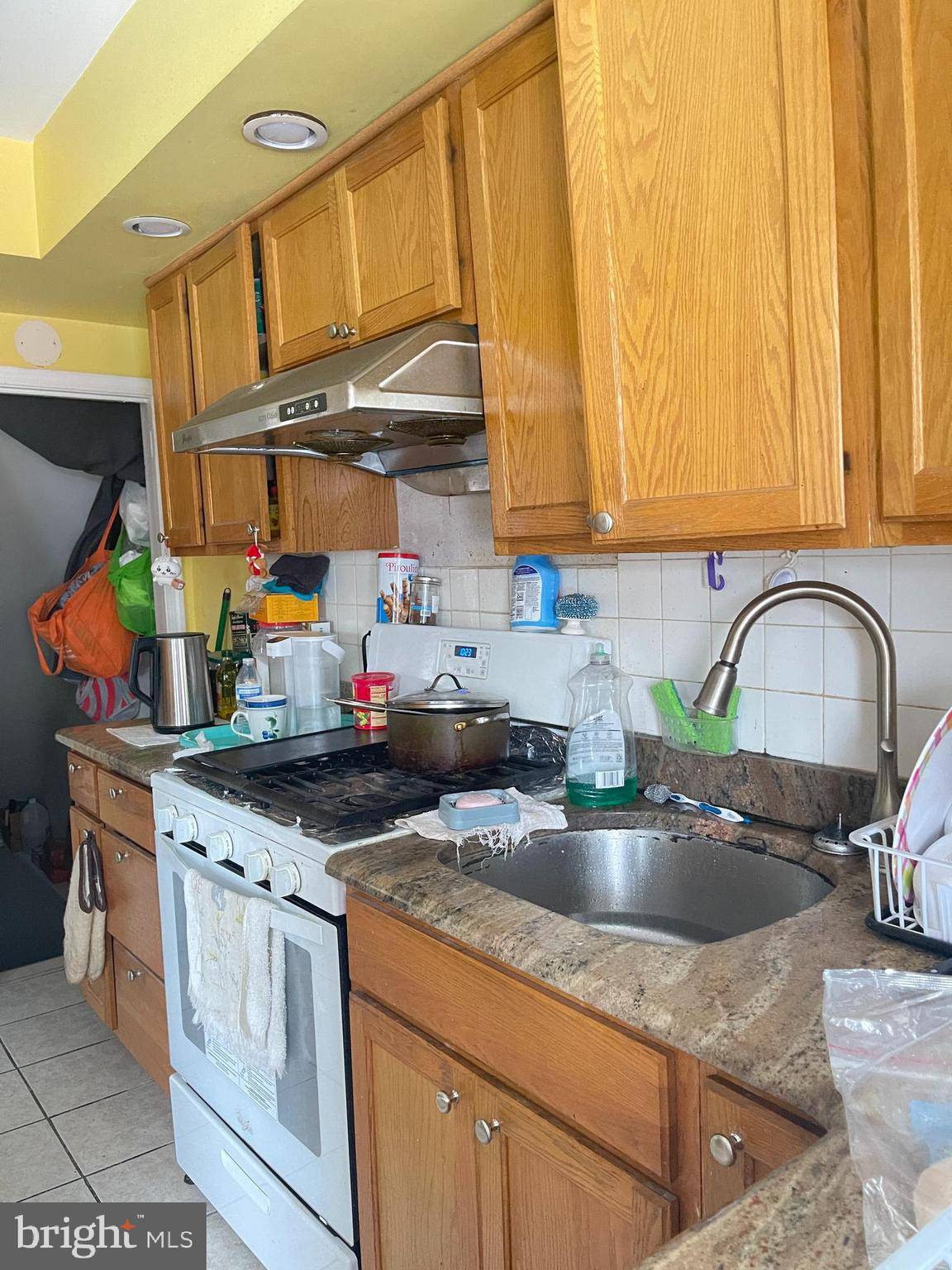 Philadelphia, PA 19148,2702 S DARIEN ST